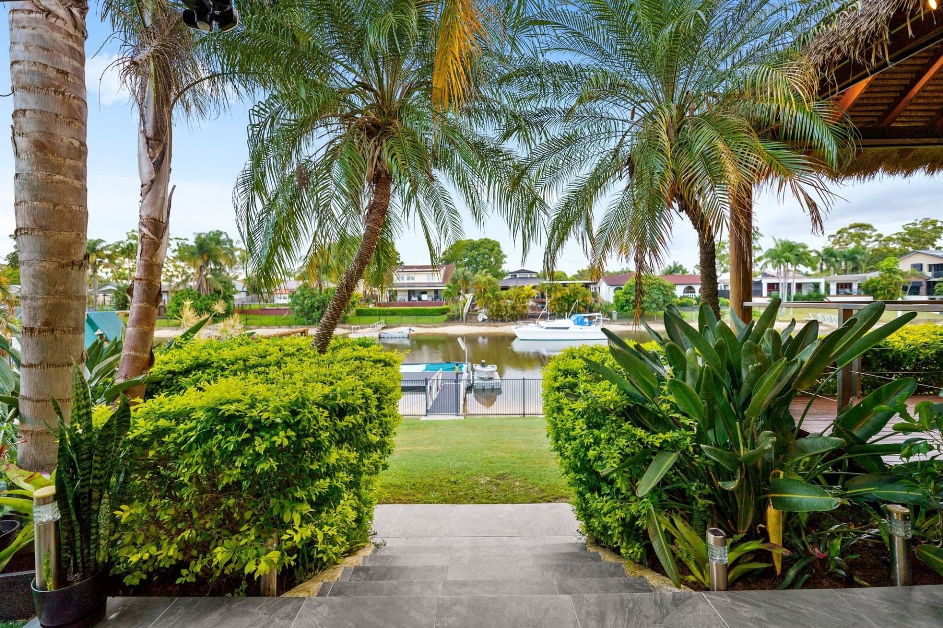 14 Namatjira Court, Broadbeach Waters - Thumbnail 2
