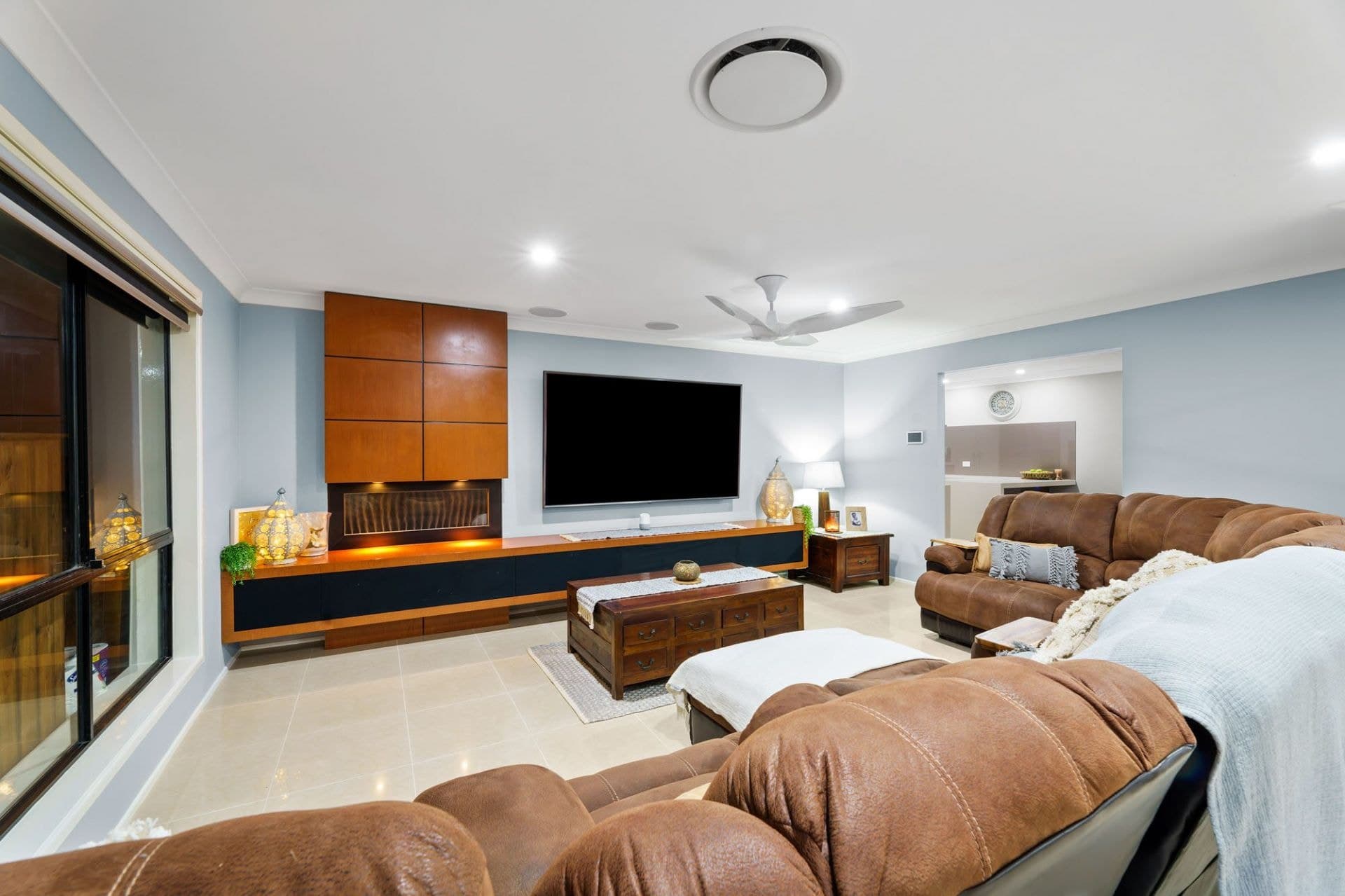 14 Namatjira Court, Broadbeach Waters - Thumbnail 6