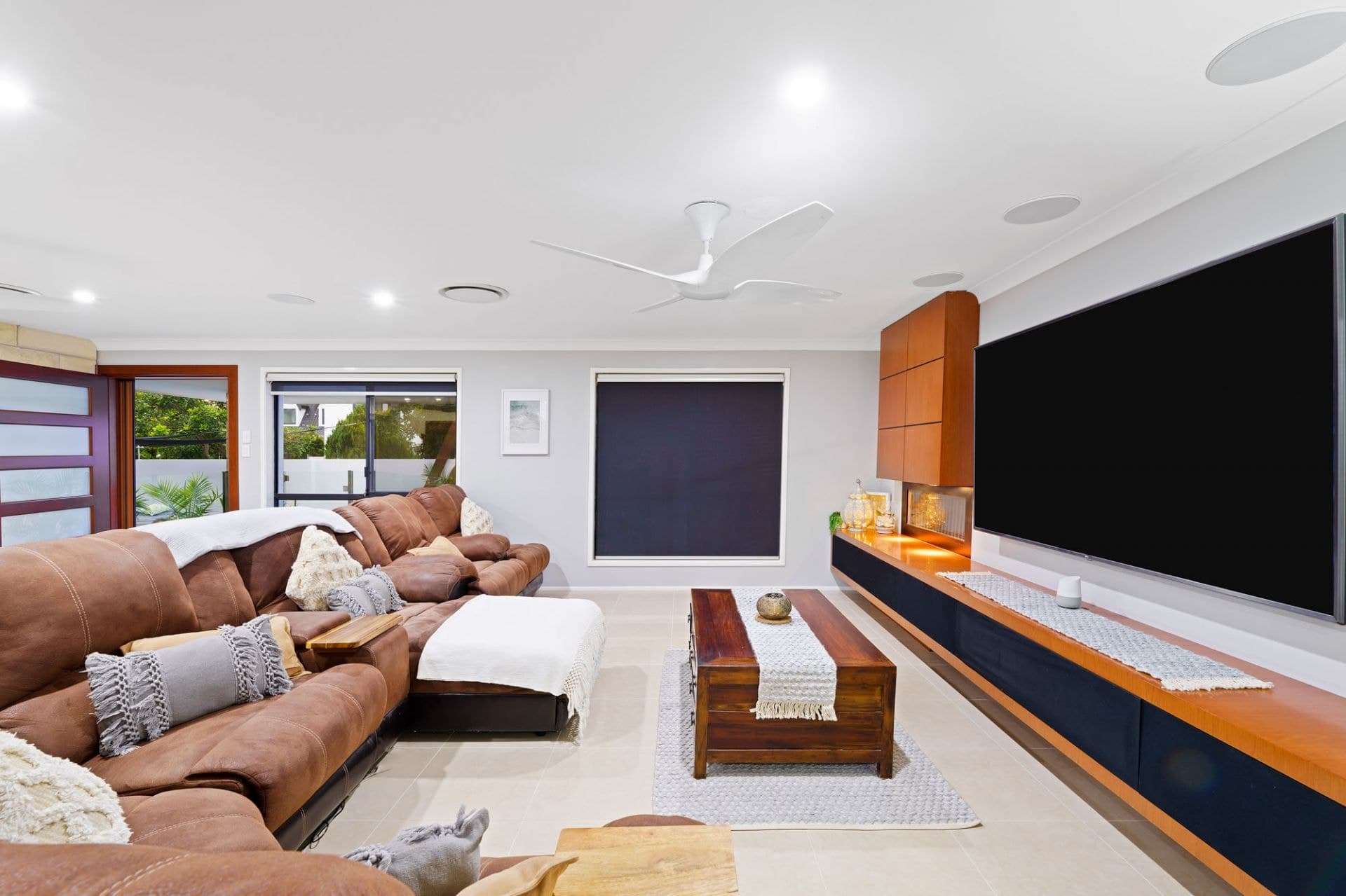 14 Namatjira Court, Broadbeach Waters - Thumbnail 7