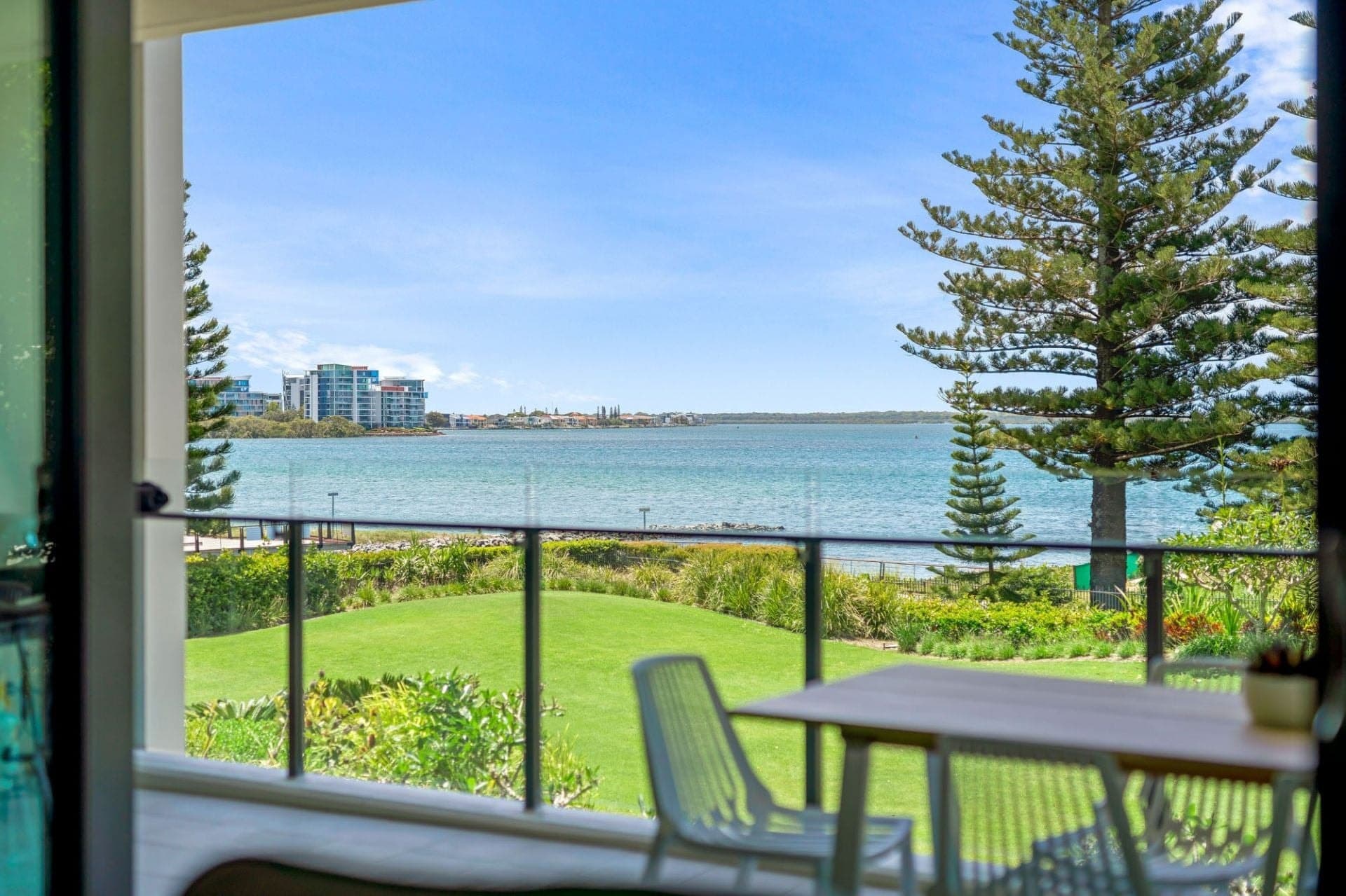 2206/323 Bayview Street, Hollywell - Thumbnail 2