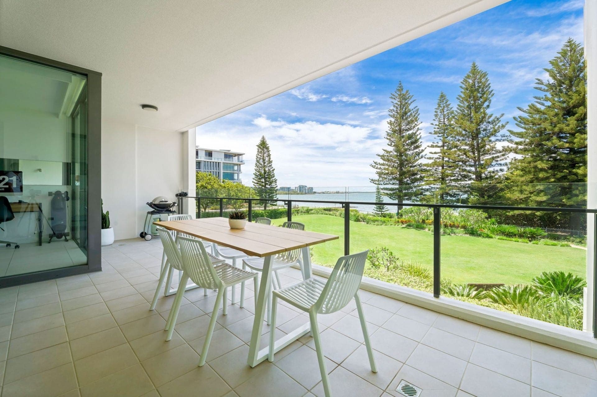 2206/323 Bayview Street, Hollywell - Thumbnail 4