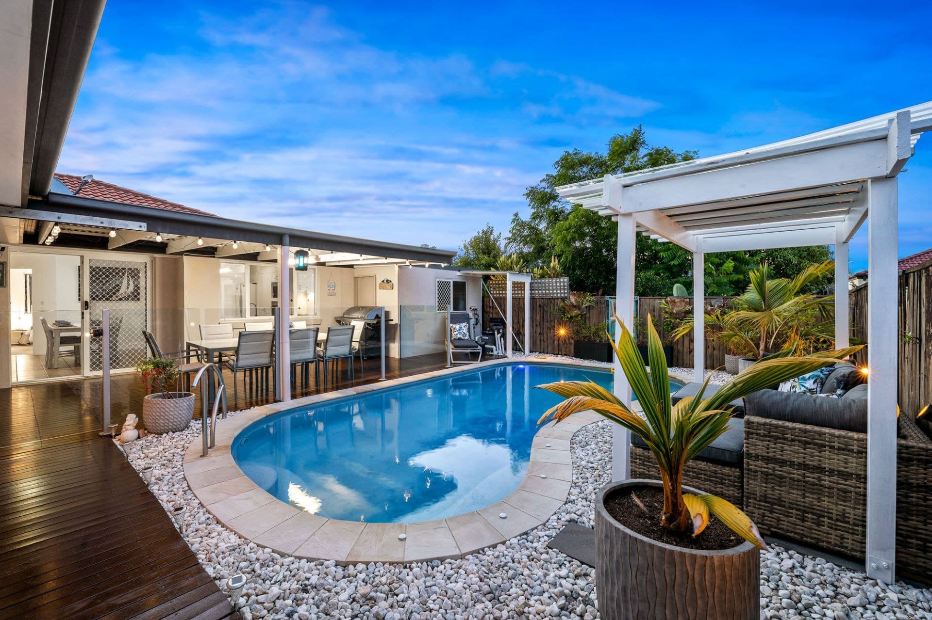 24 Stingray Crescent, Burleigh Waters - Thumbnail 4