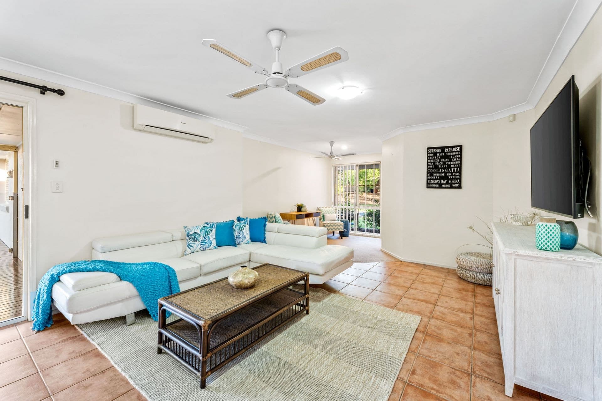 24 Stingray Crescent, Burleigh Waters - Thumbnail 5