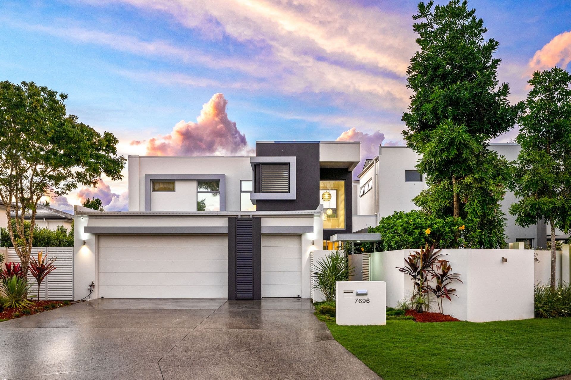 7696 Fairway Boulevard, Hope Island - Thumbnail 2
