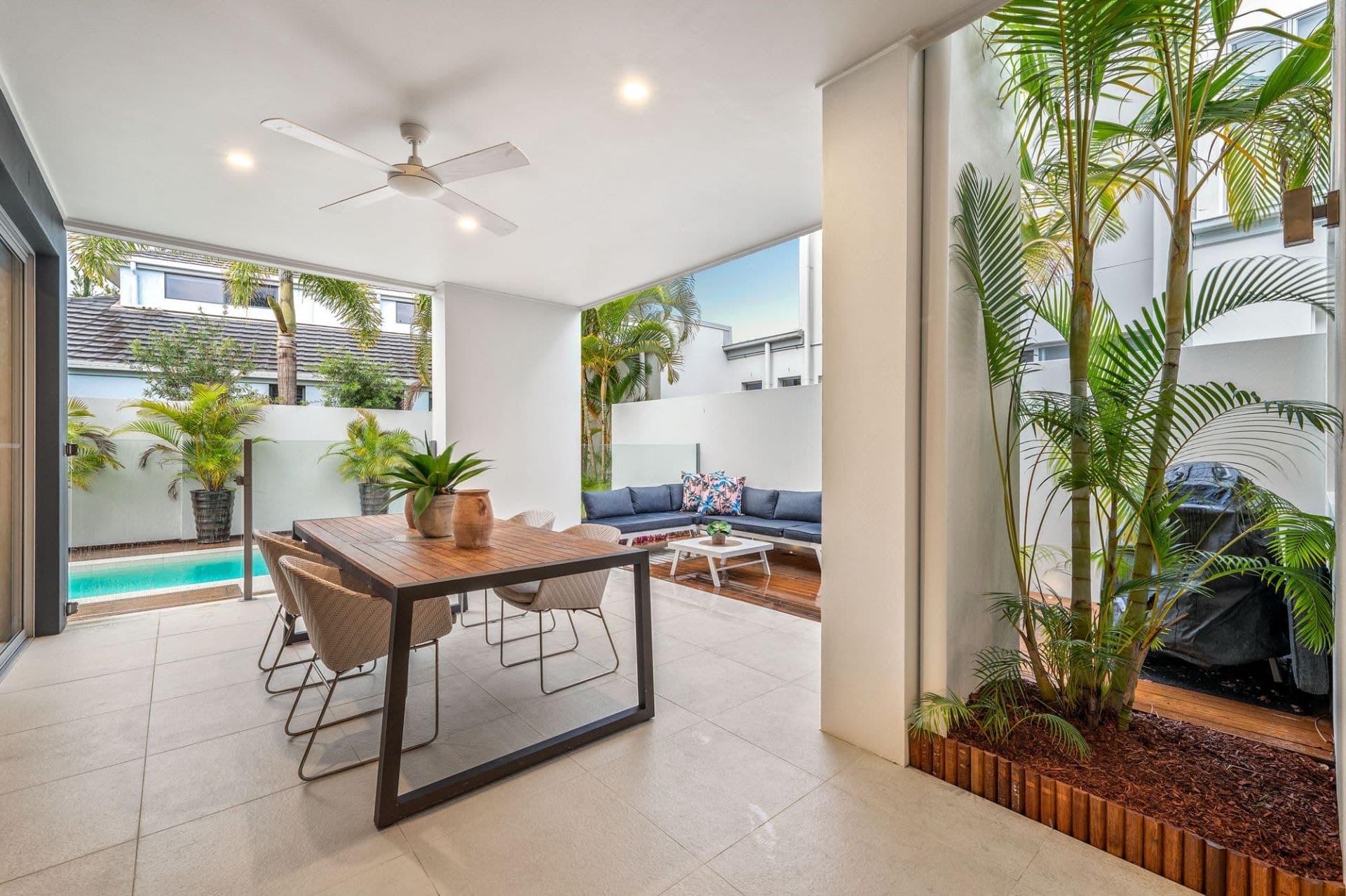 7696 Fairway Boulevard, Hope Island - Thumbnail 4