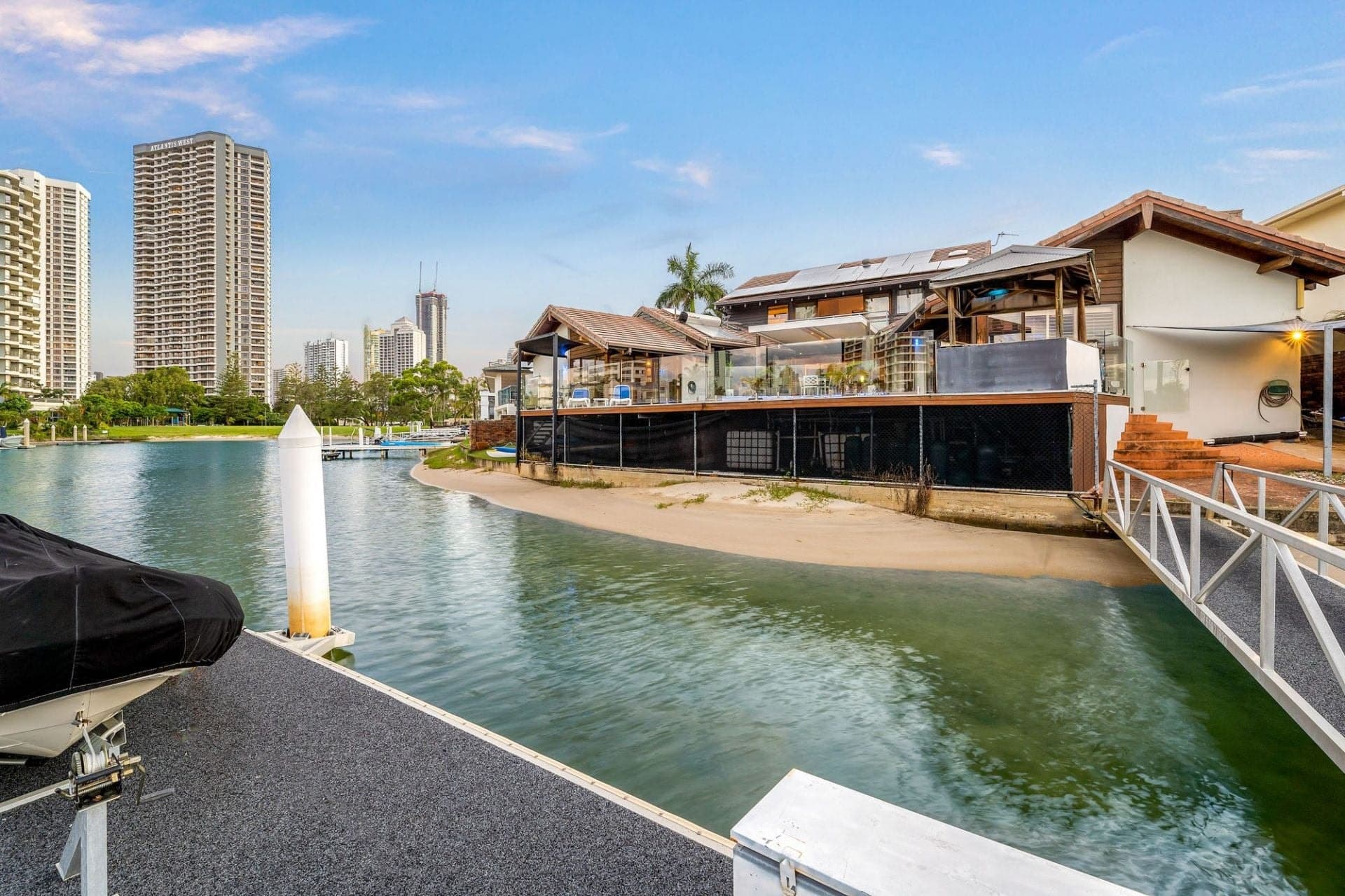 23 Neptune Court, Paradise Waters - Thumbnail 2