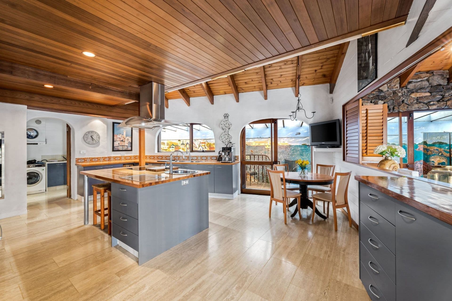 23 Neptune Court, Paradise Waters - Thumbnail 7
