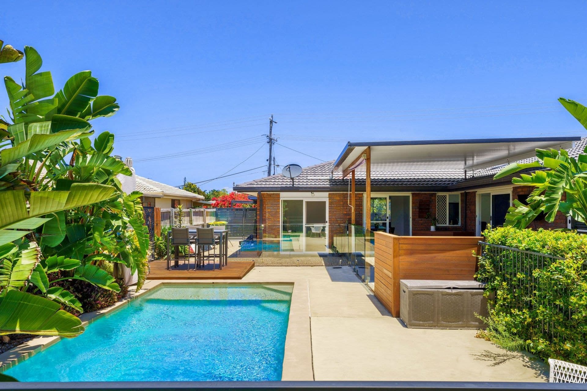 43 Poinsettia Avenue, Hollywell - Thumbnail 2