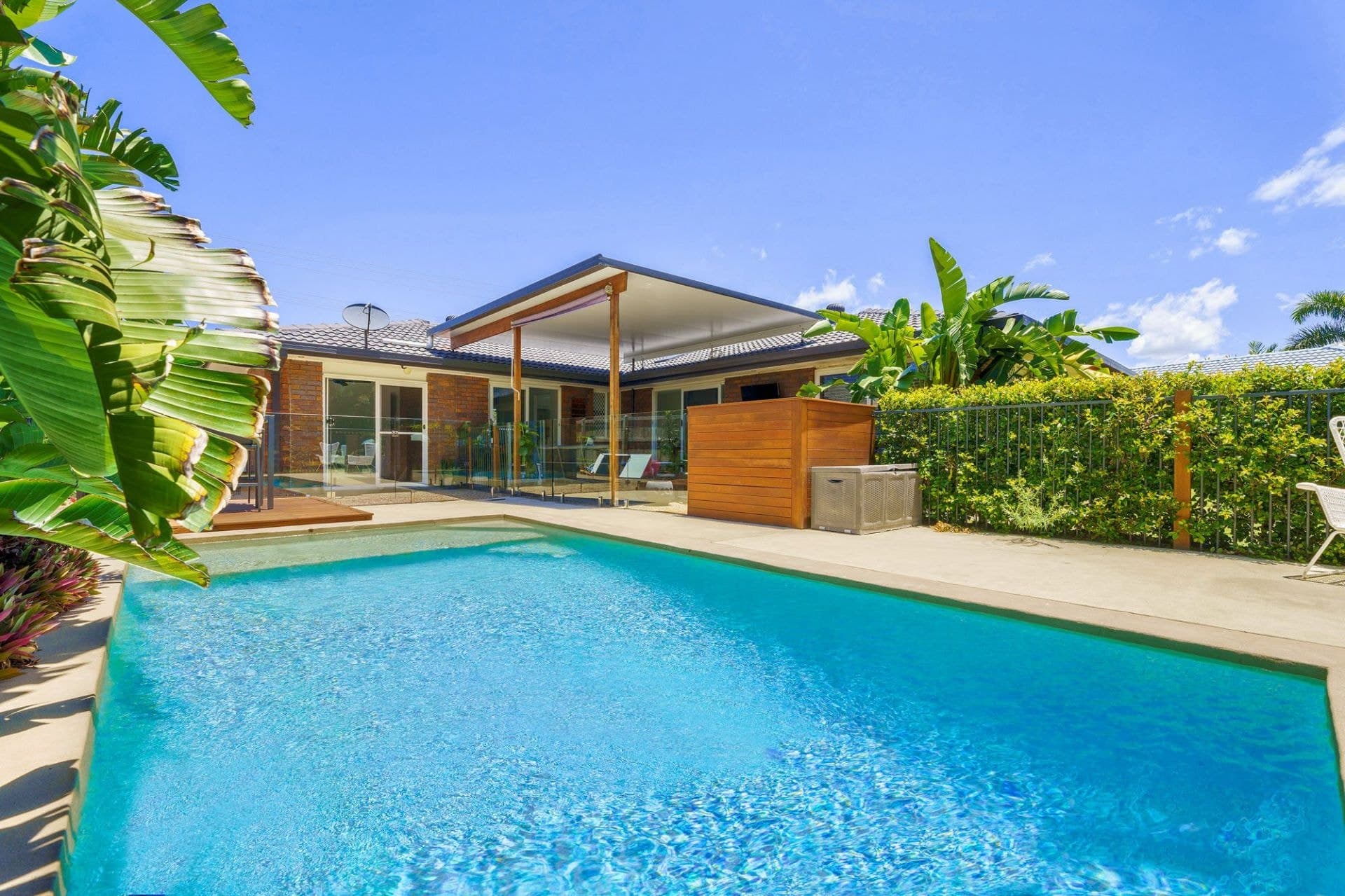 43 Poinsettia Avenue, Hollywell - Thumbnail 4