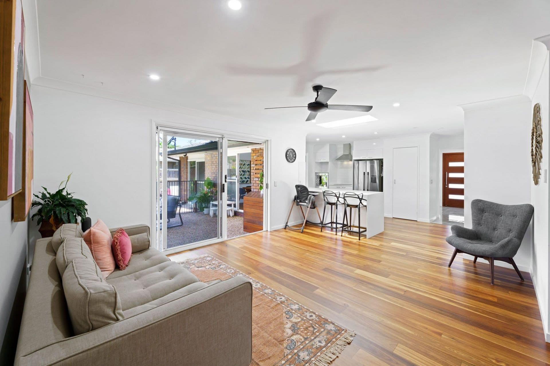 43 Poinsettia Avenue, Hollywell - Thumbnail 8