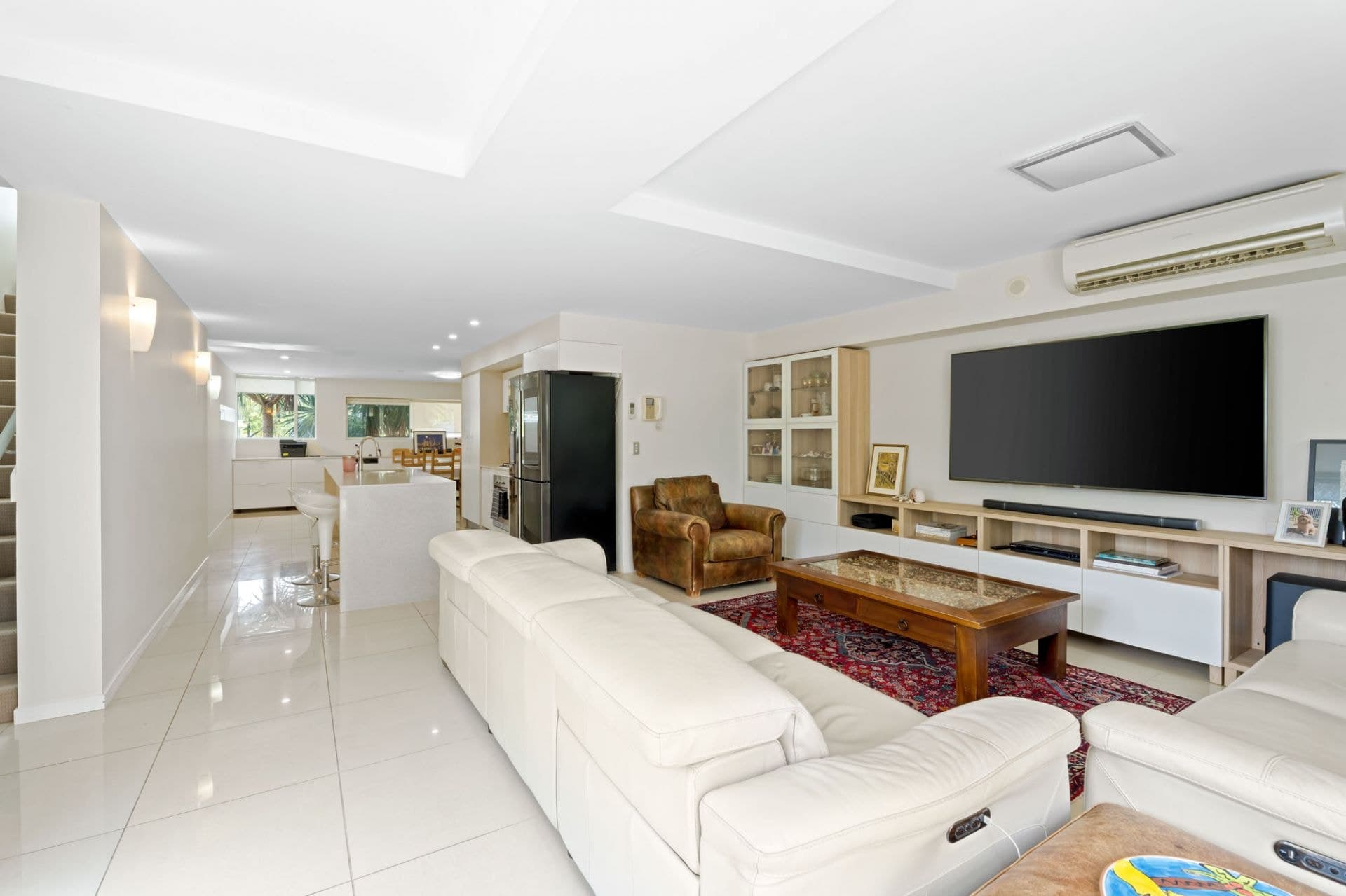 6/53 Darrambal Street, Surfers Paradise - Thumbnail 5