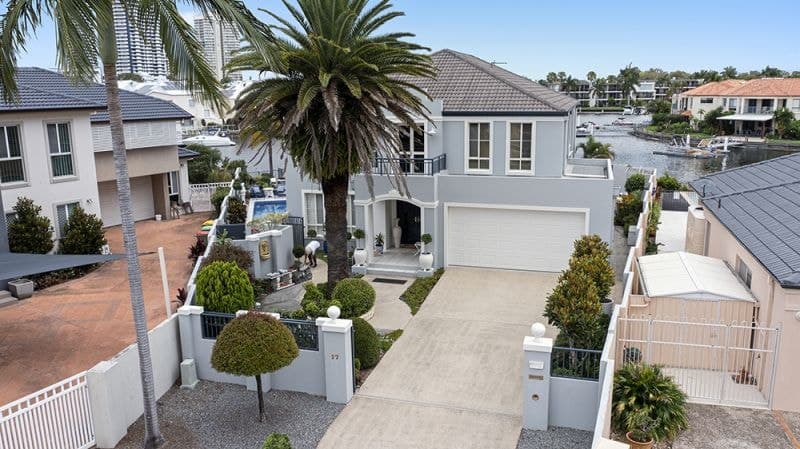 17 Chesterfield Place, Runaway Bay - Thumbnail 4