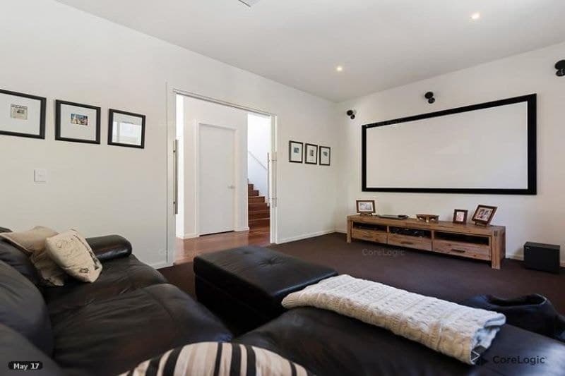 50 Lakelands Drive, Merrimac - Thumbnail 5