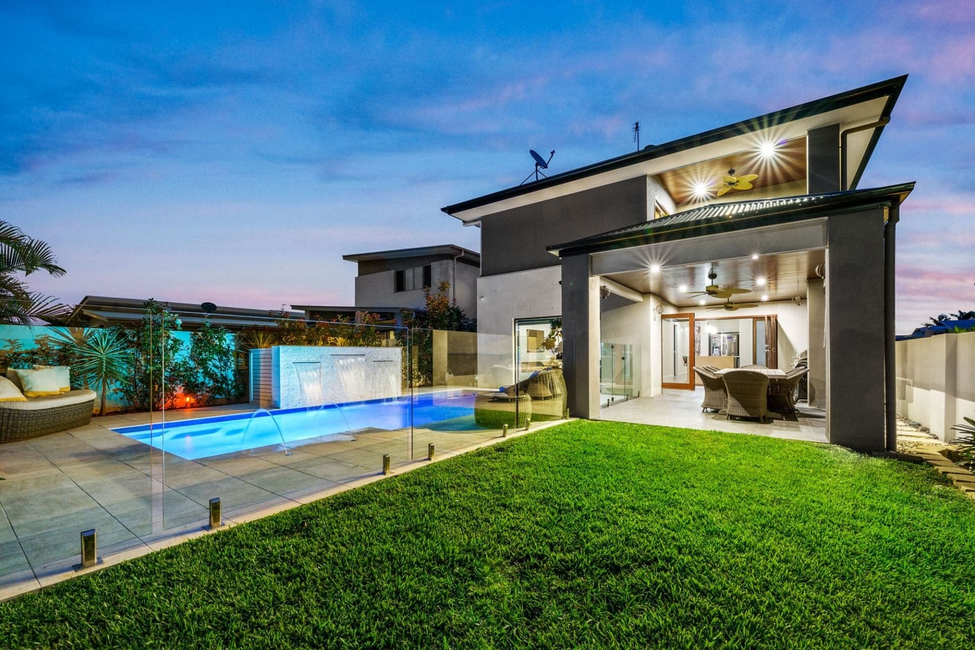 11 Catana Crescent, Hope Island - Thumbnail 2
