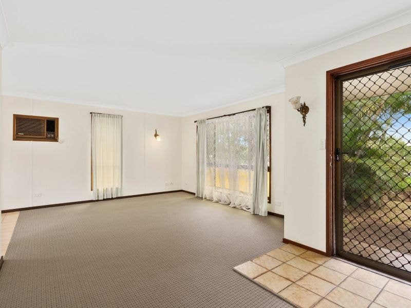 6 Burrinjuck Drive, Coombabah - Thumbnail 7