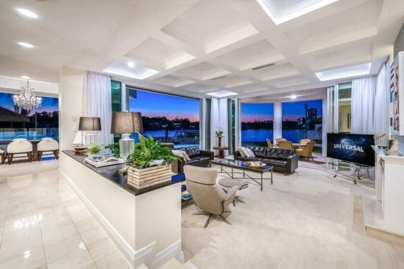 103 Commodore Drive, Paradise Waters - Thumbnail 3