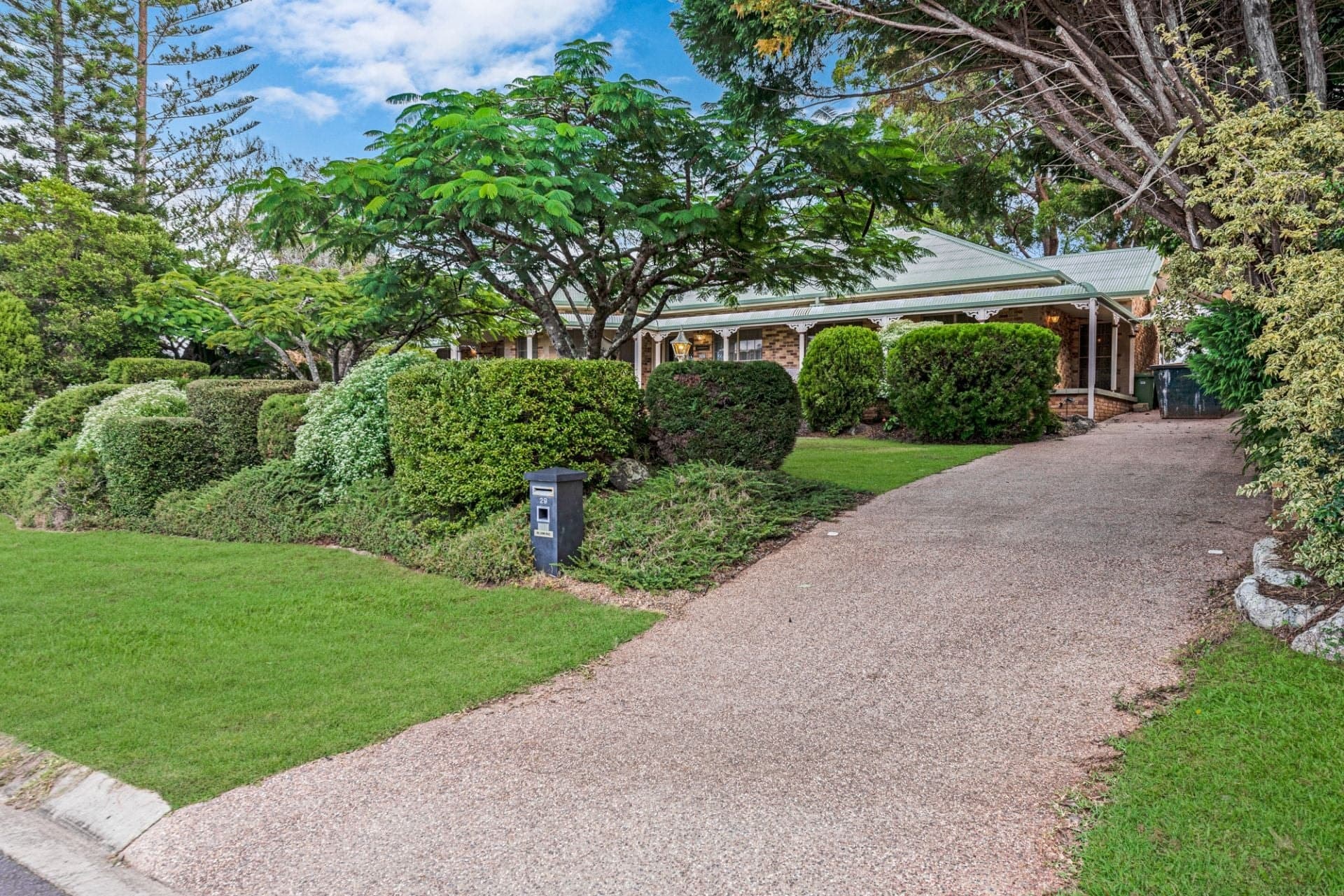 29 Westminster Boulevard, Elanora - Thumbnail 2