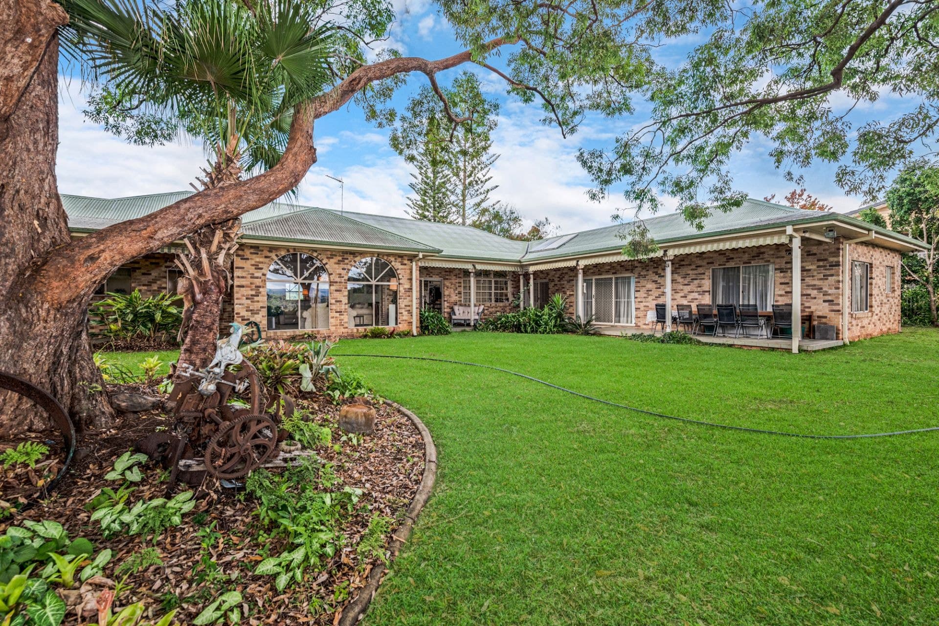 29 Westminster Boulevard, Elanora - Thumbnail 4