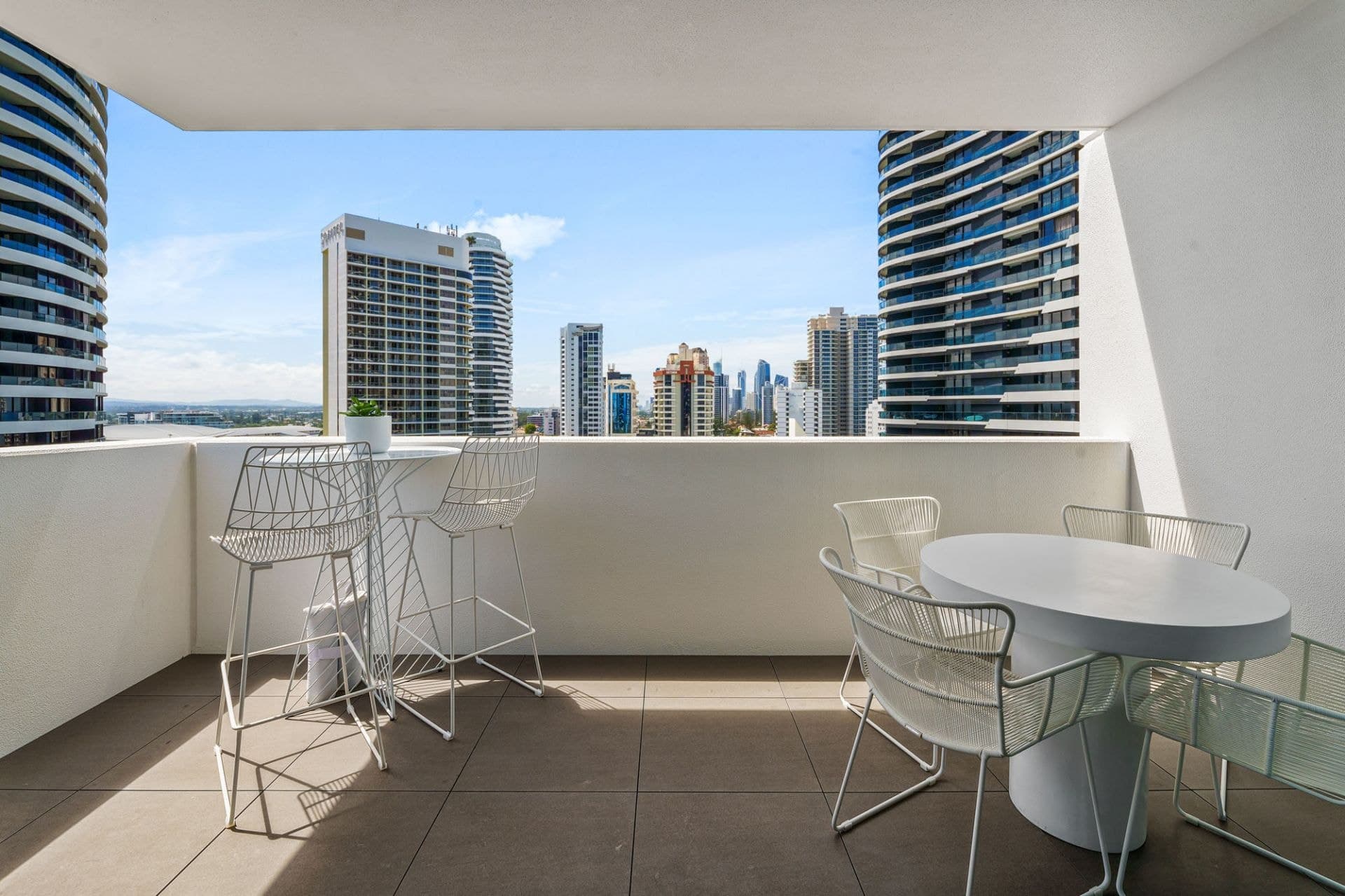 27/14 Elizabeth Avenue, Broadbeach - Thumbnail 7