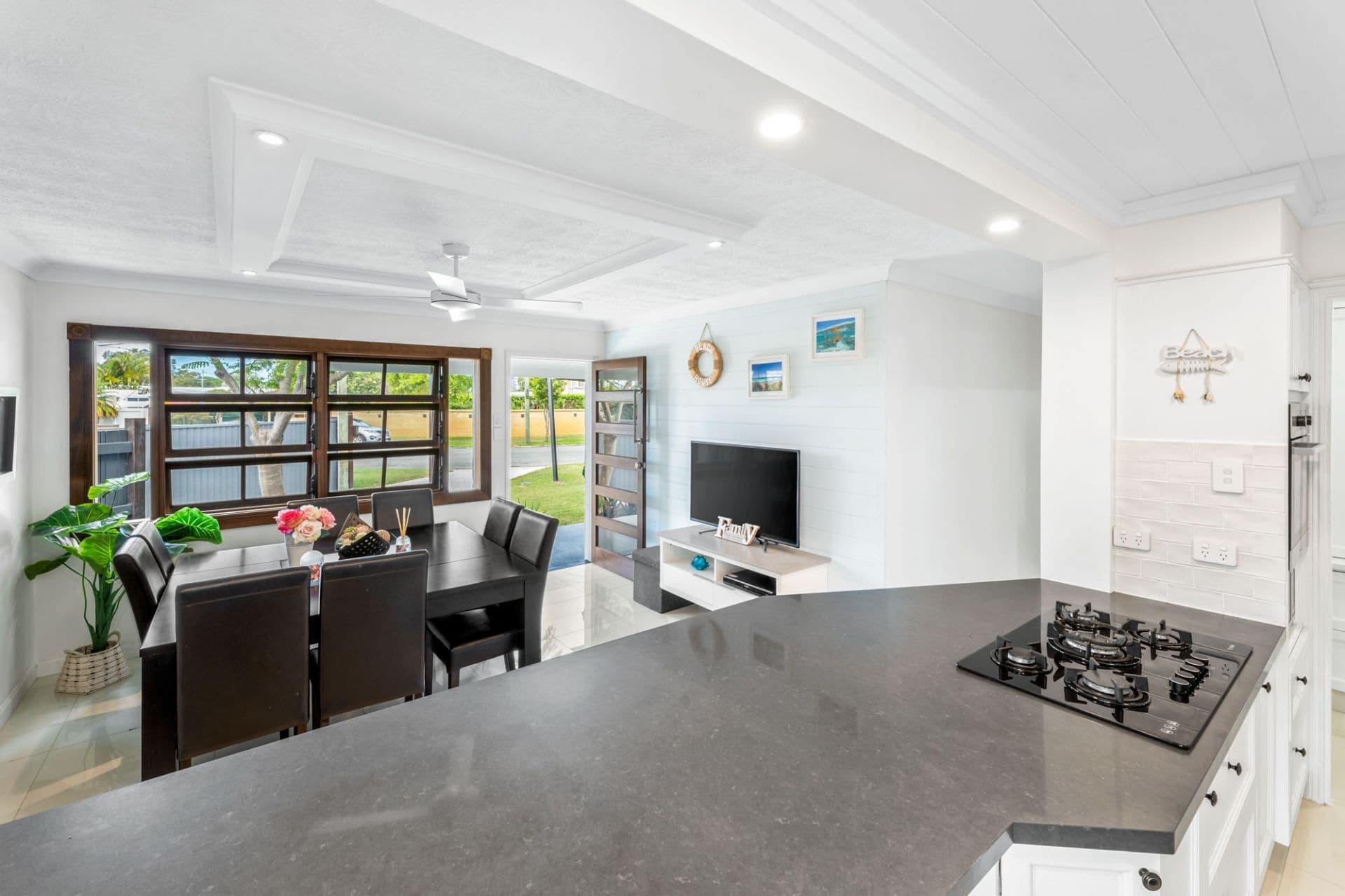 12A Deagon Drive, Runaway Bay - Thumbnail 8