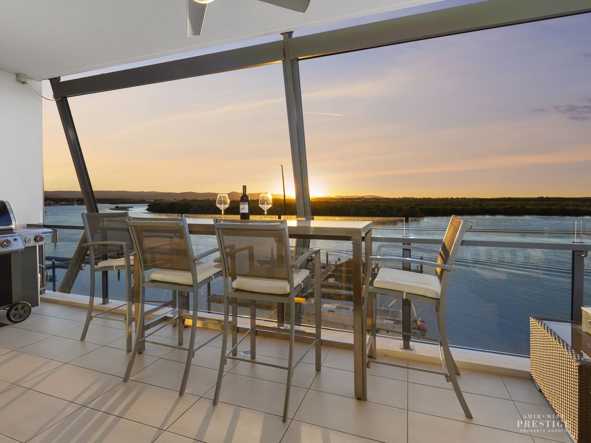 3404/4 Marina Promenade, Paradise Point - Thumbnail 2