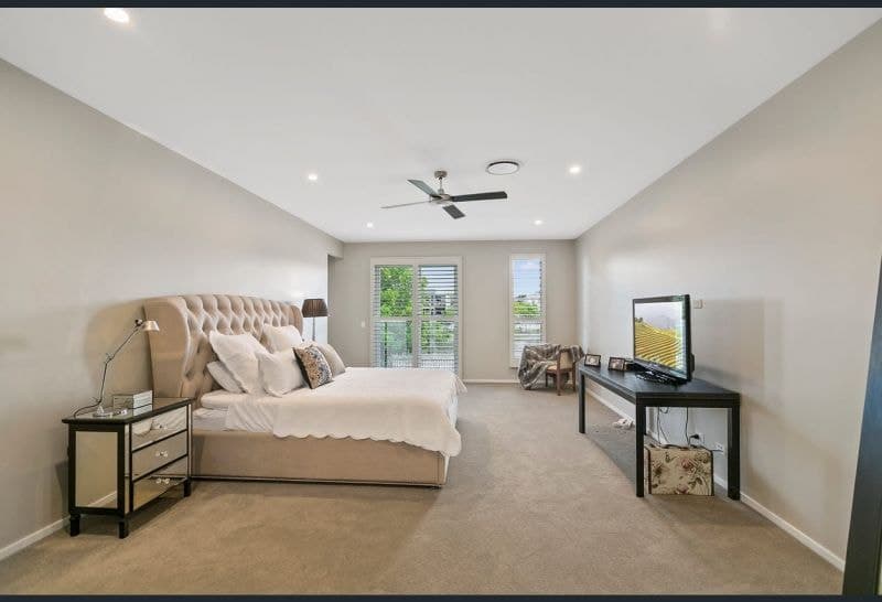5040 Emerald Islands Drive, Carrara - Thumbnail 8