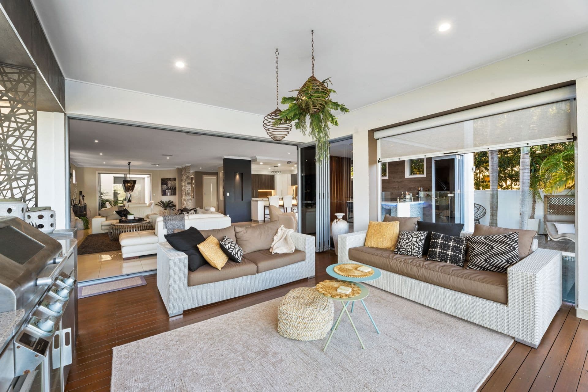 2 Lakelands Drive, Merrimac - Thumbnail 8
