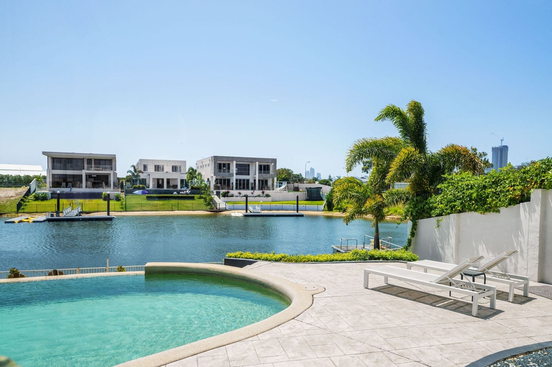 9 Cessnock Close, Mermaid Waters - Thumbnail 2