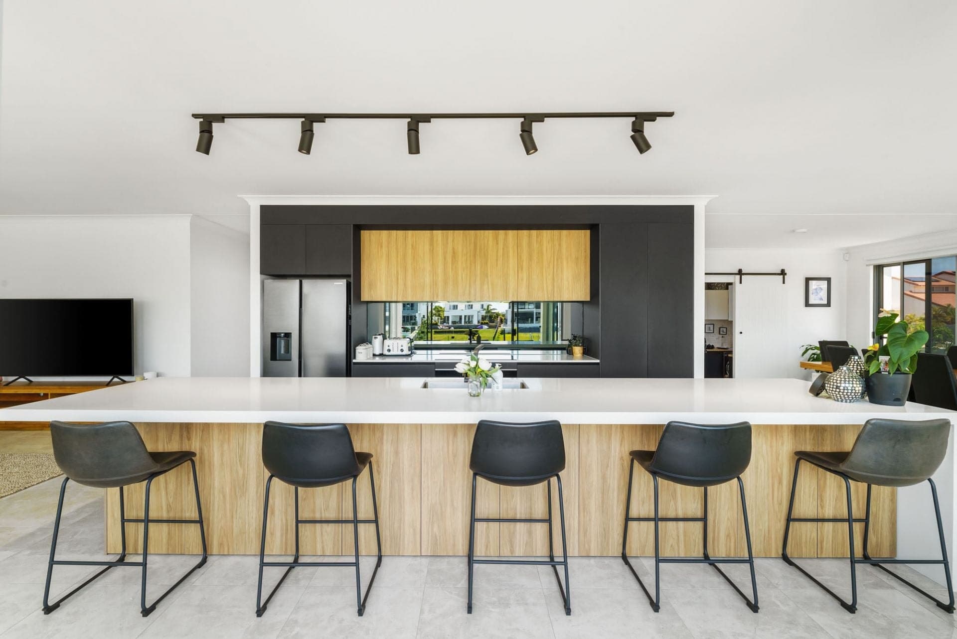 9 Cessnock Close, Mermaid Waters - Thumbnail 4