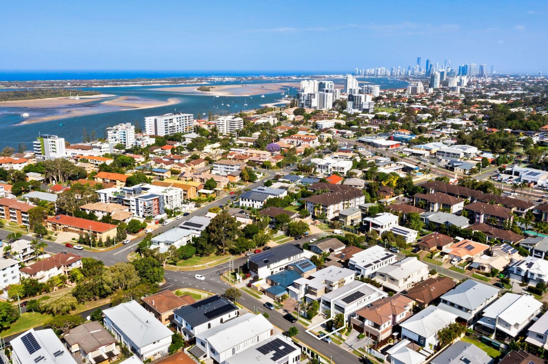 2/34 Parr Street, Biggera Waters - Image 1