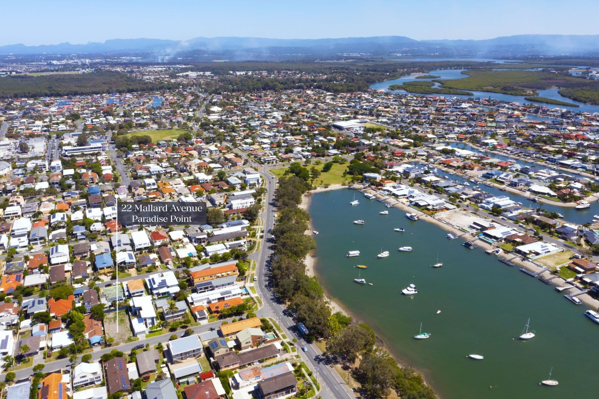22 Mallard Avenue, Paradise Point - Thumbnail 3