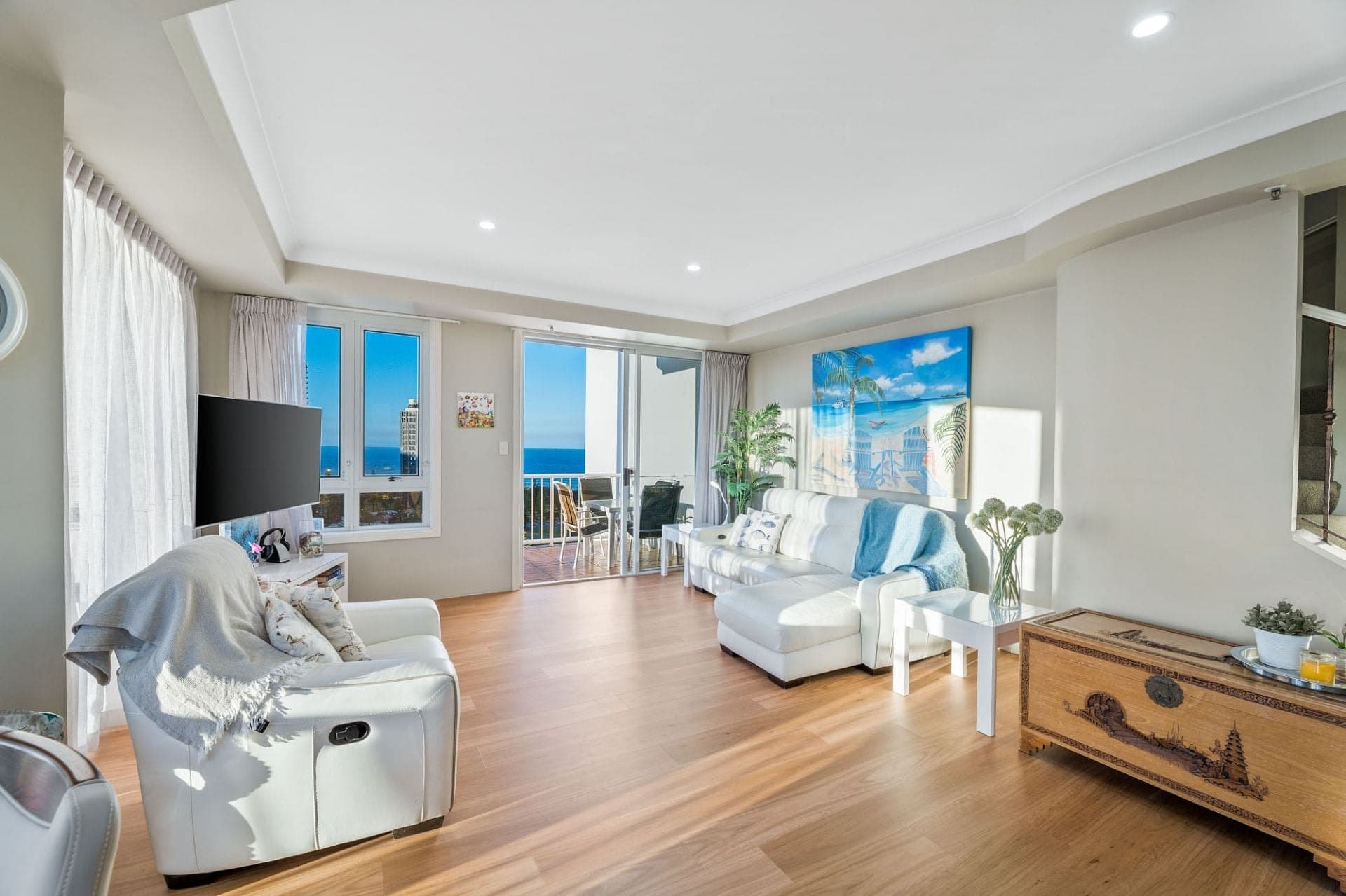 1171/33 Alexandra Avenue, Broadbeach - Thumbnail 2