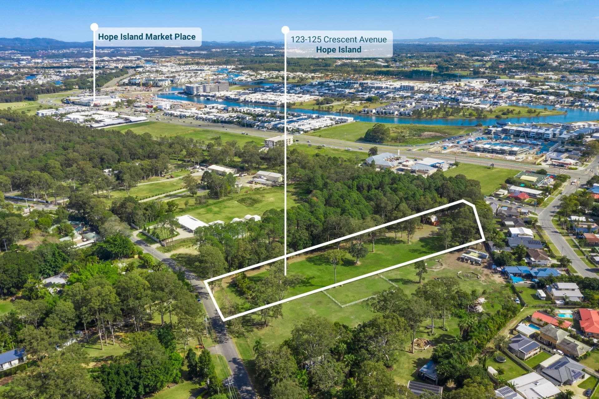123-125 Crescent Avenue, Hope Island - Thumbnail 3