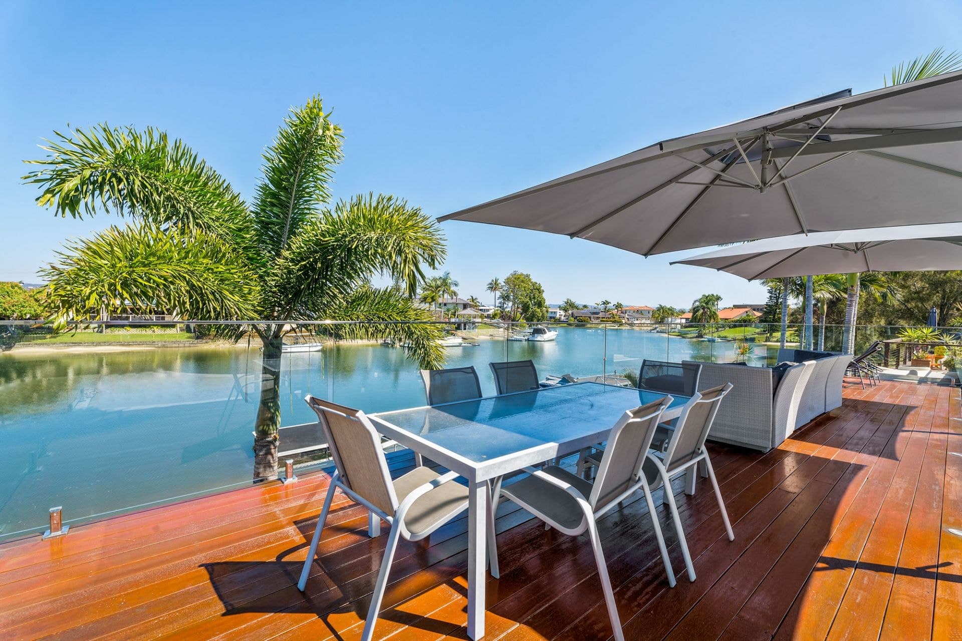 10 Fremar Street, Broadbeach Waters - Thumbnail 2