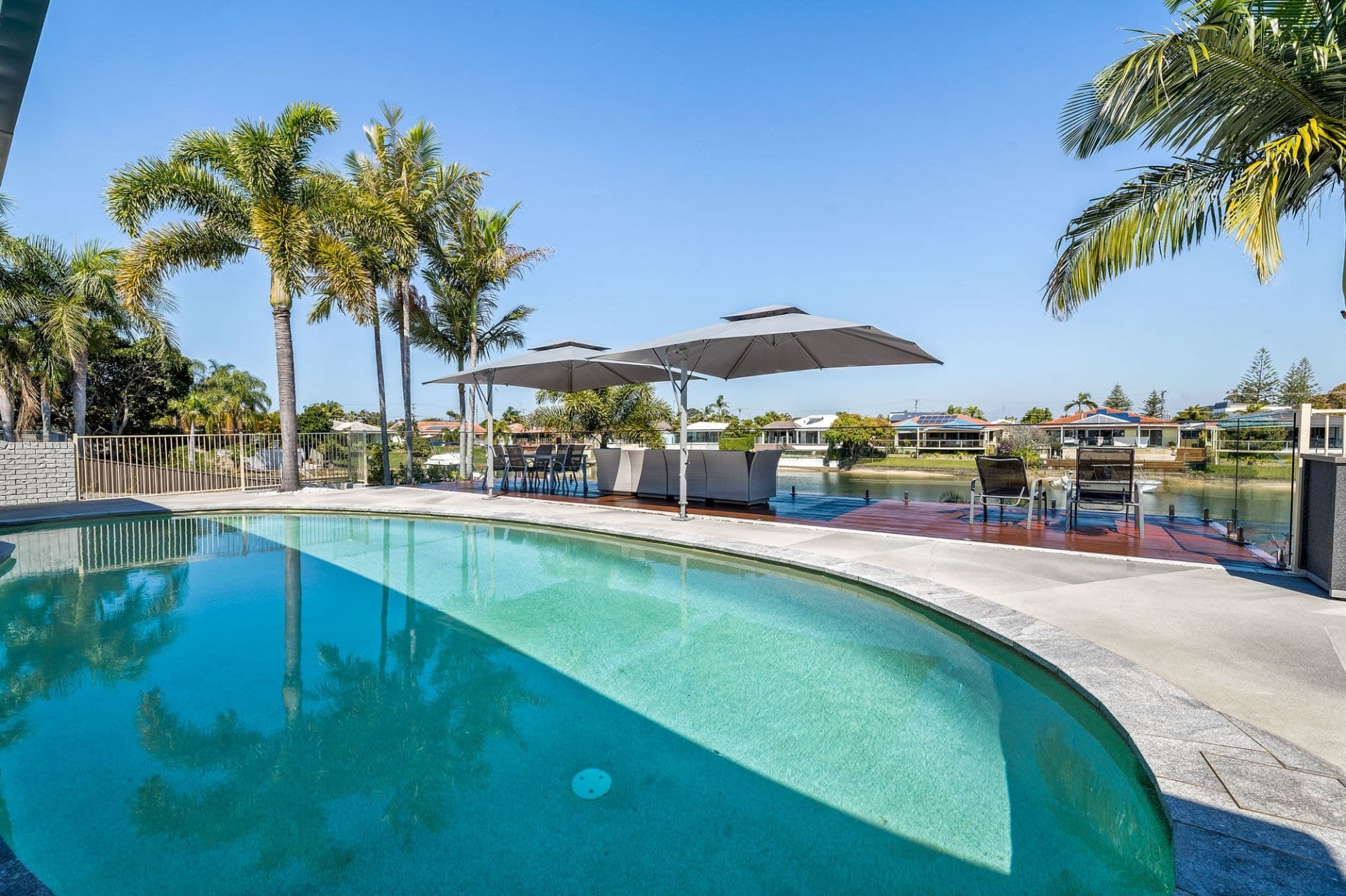 10 Fremar Street, Broadbeach Waters - Thumbnail 3