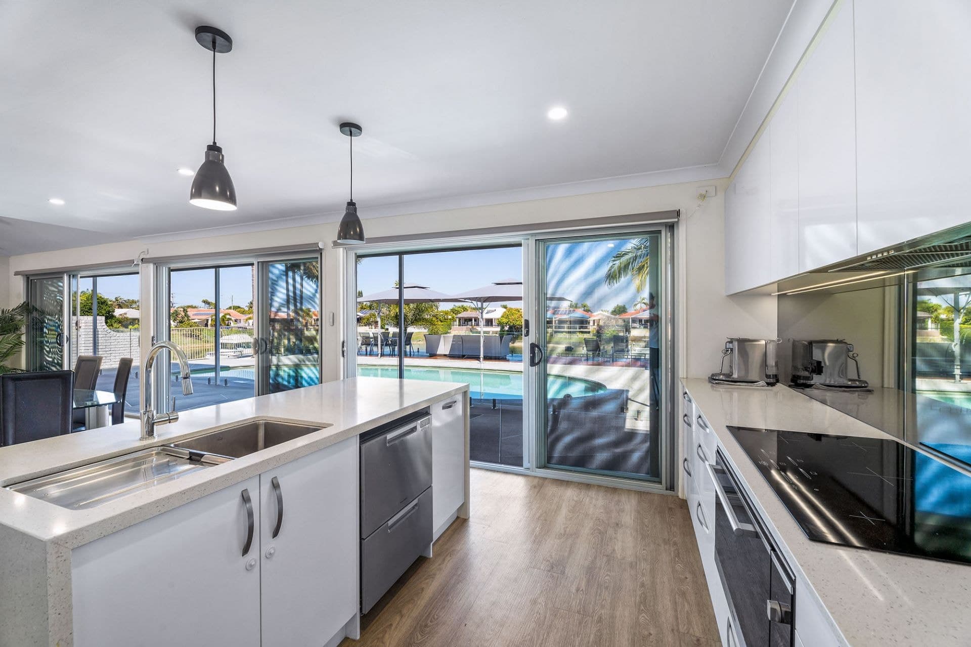 10 Fremar Street, Broadbeach Waters - Thumbnail 6