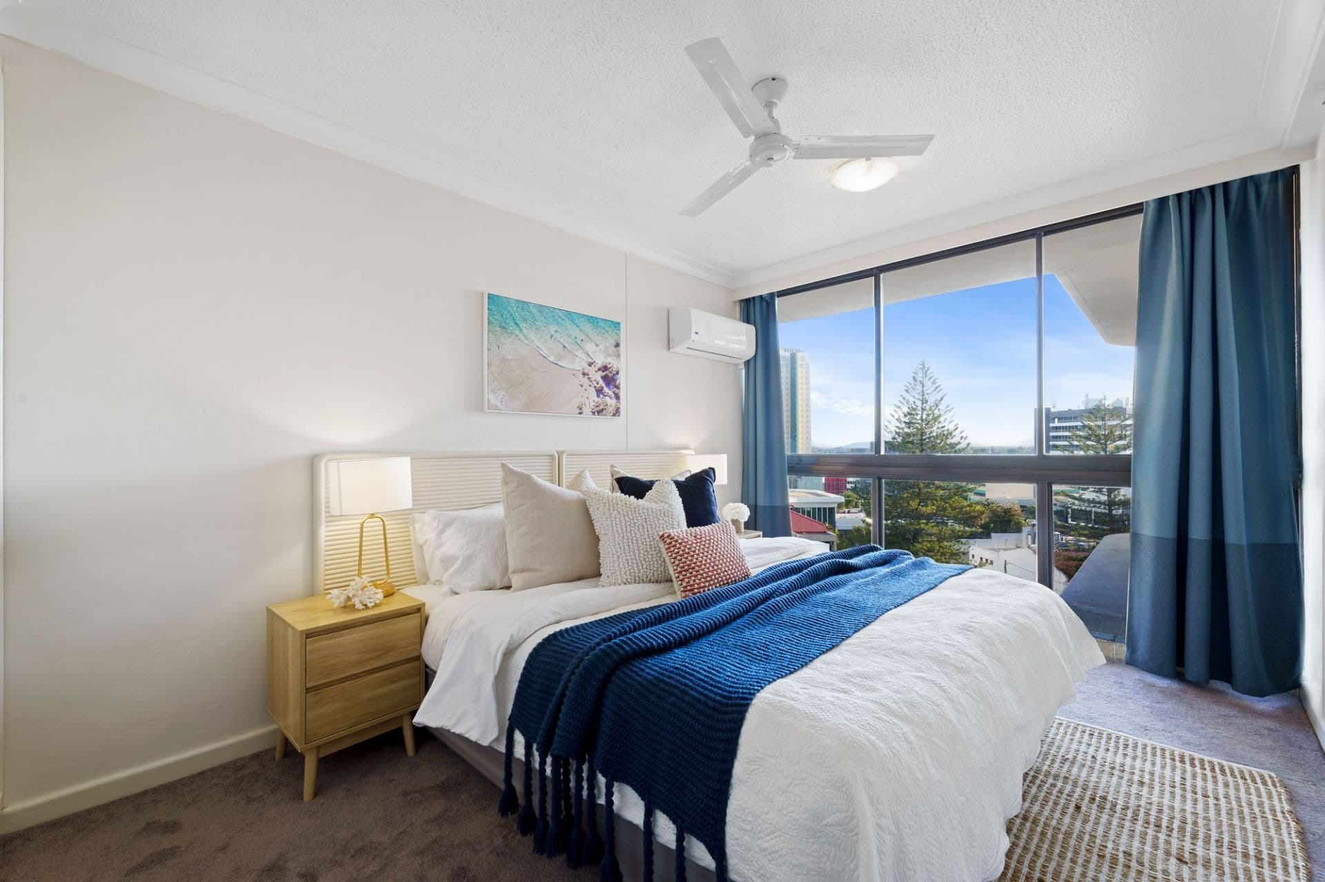 810/18 Hanlan Street, Surfers Paradise - Thumbnail 4