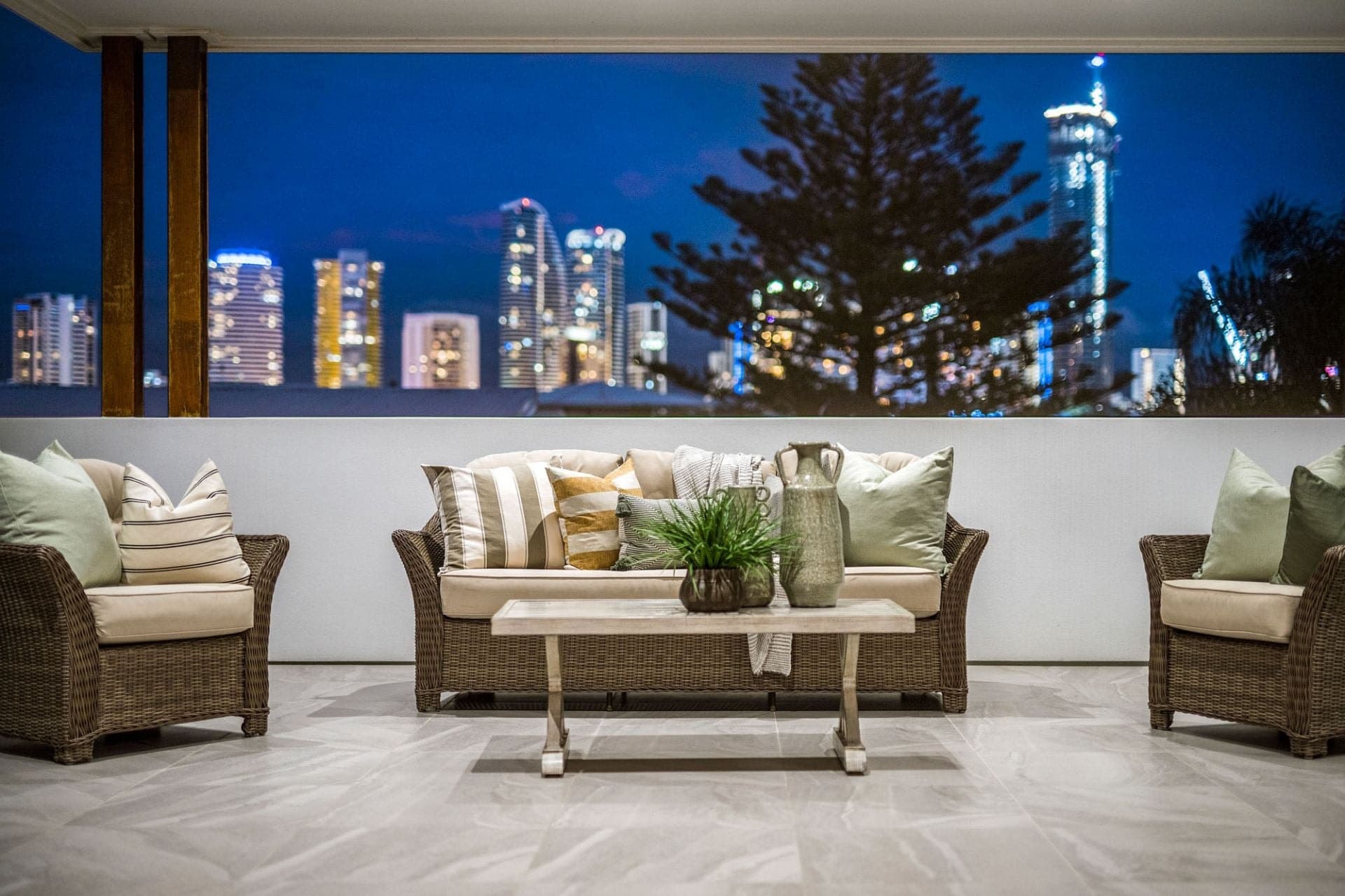 27 Summerland Key, Broadbeach Waters - Thumbnail 3