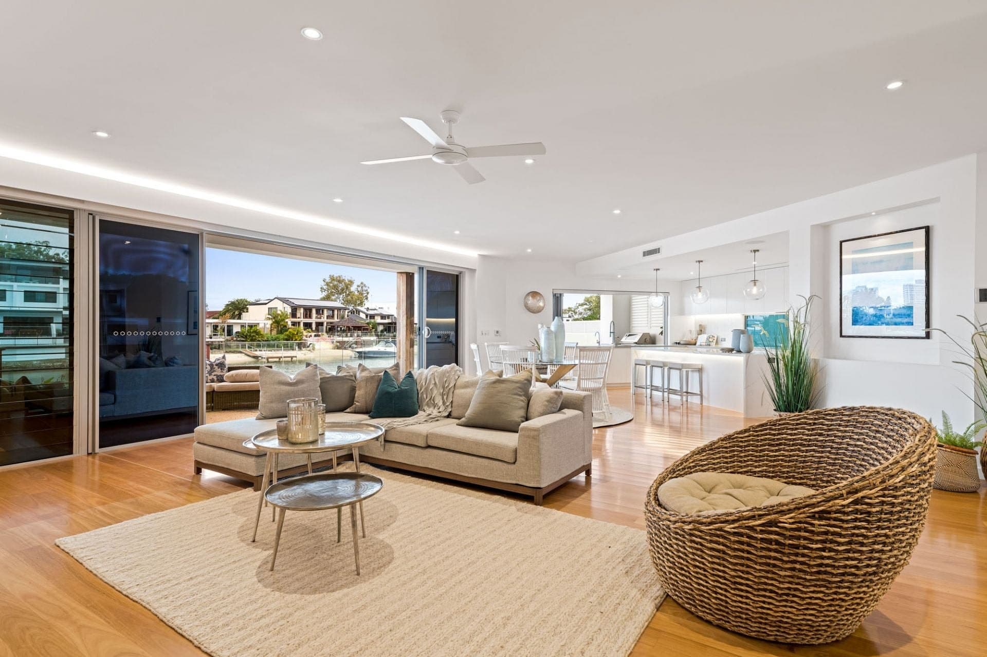 27 Summerland Key, Broadbeach Waters - Thumbnail 6