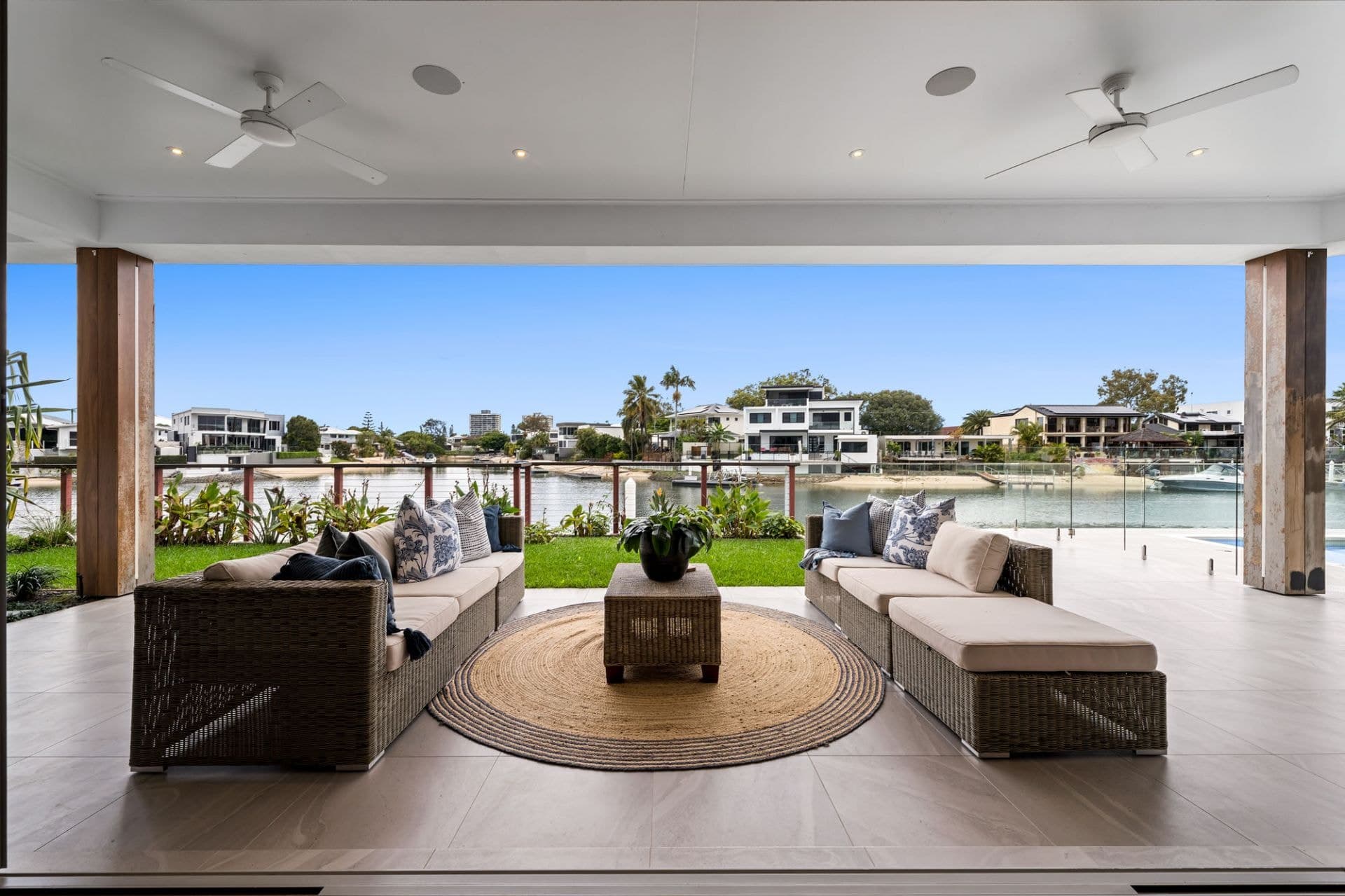 27 Summerland Key, Broadbeach Waters - Thumbnail 7