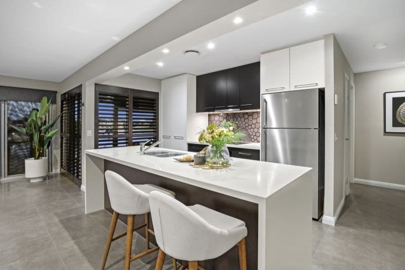 65 Tradewinds Avenue, Paradise Point - Thumbnail 5