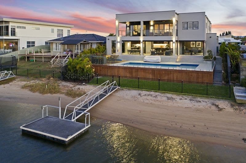 9 Rudder Court, Mermaid Waters - Thumbnail 4