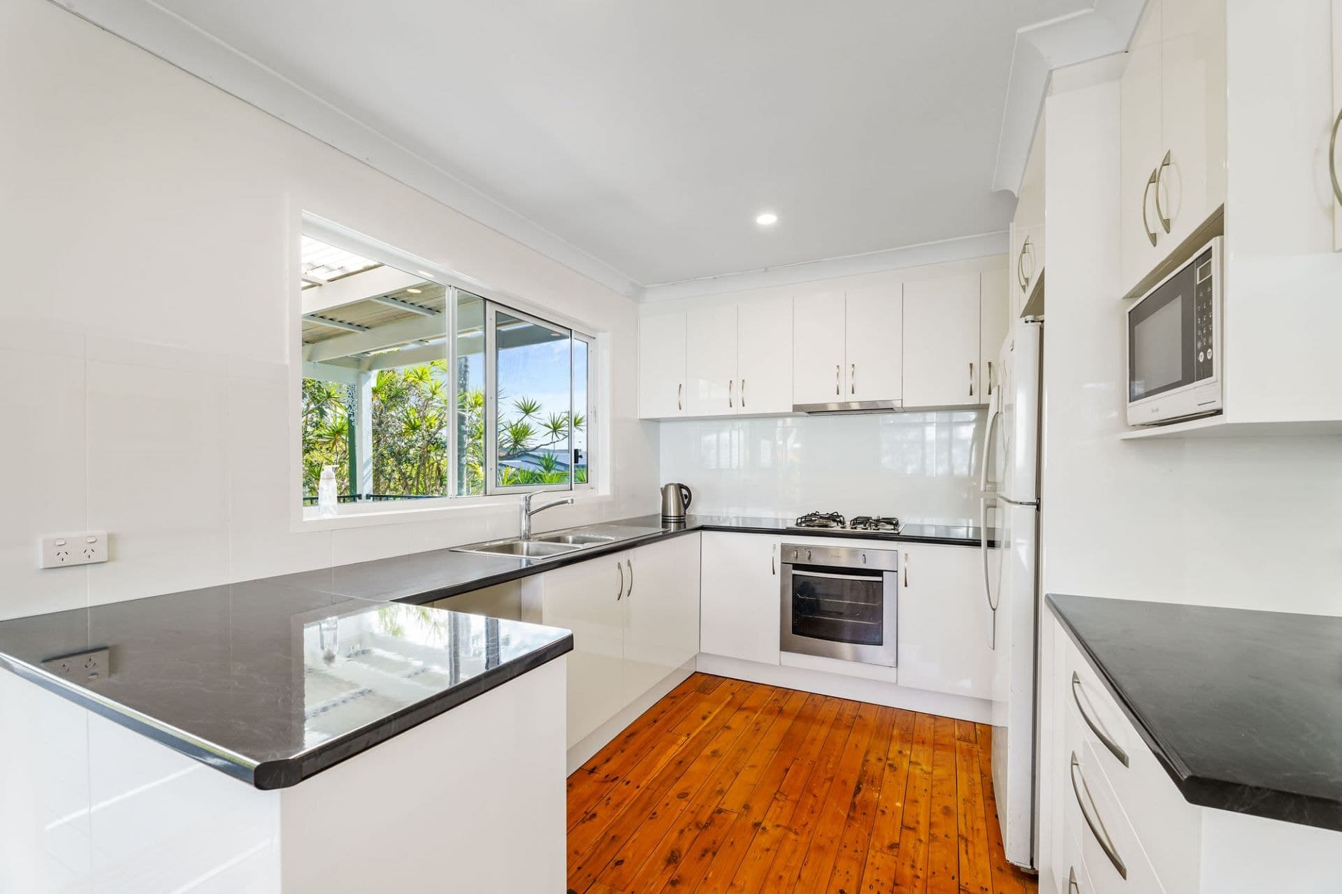 12 Hocking Street, Arundel - Thumbnail 6