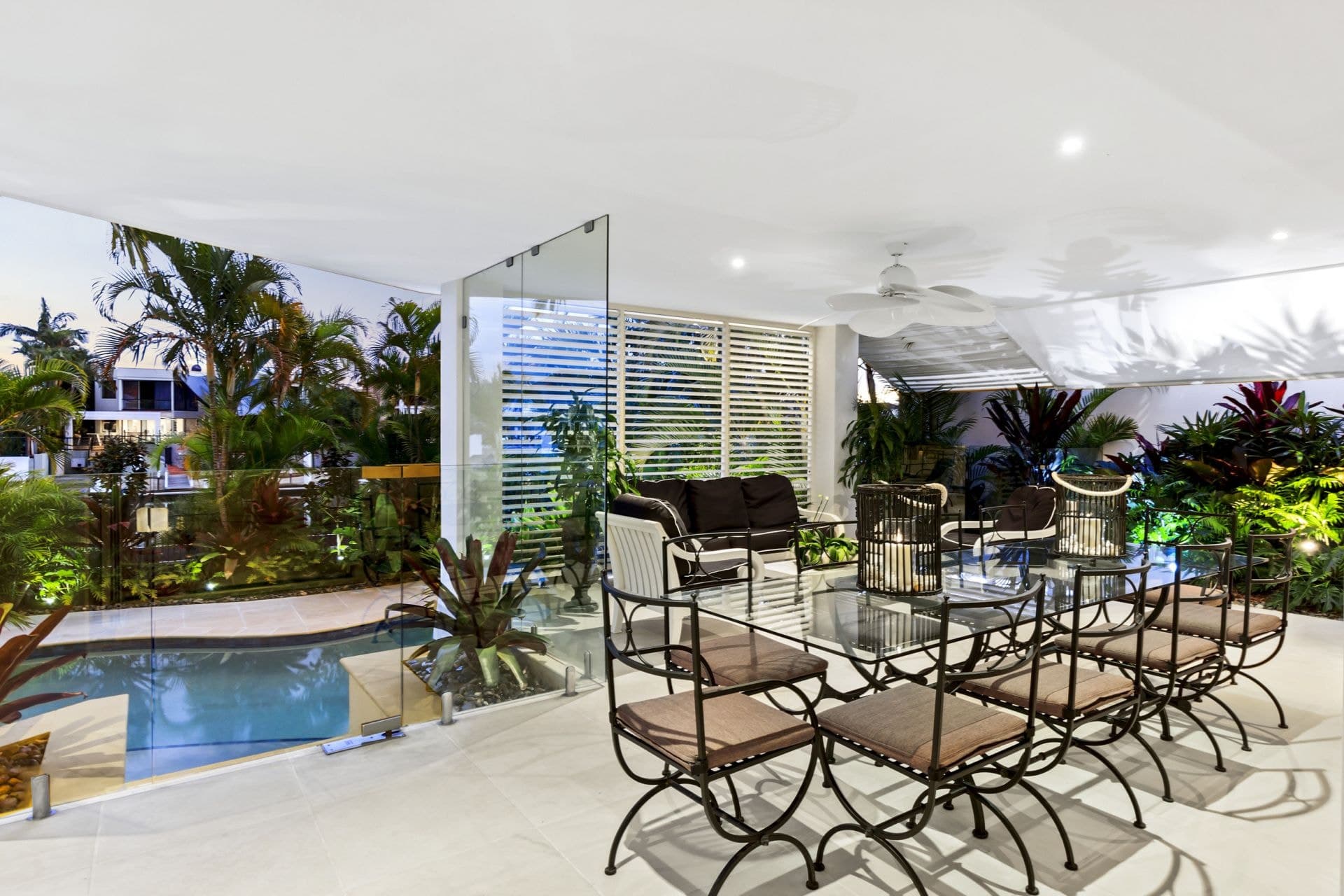 16 Viking Court, Paradise Waters - Thumbnail 2