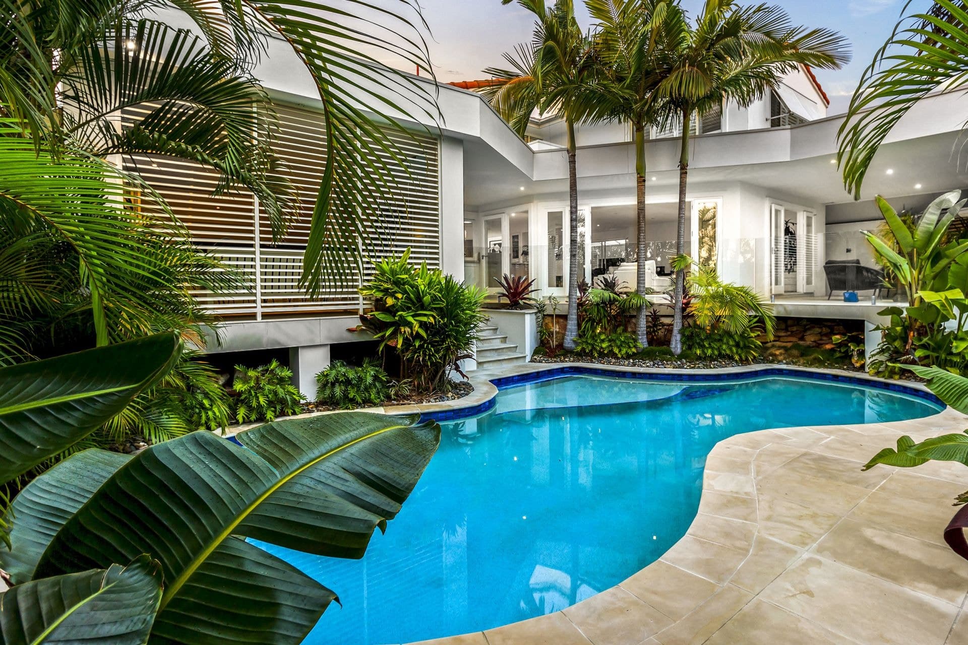 16 Viking Court, Paradise Waters - Thumbnail 3