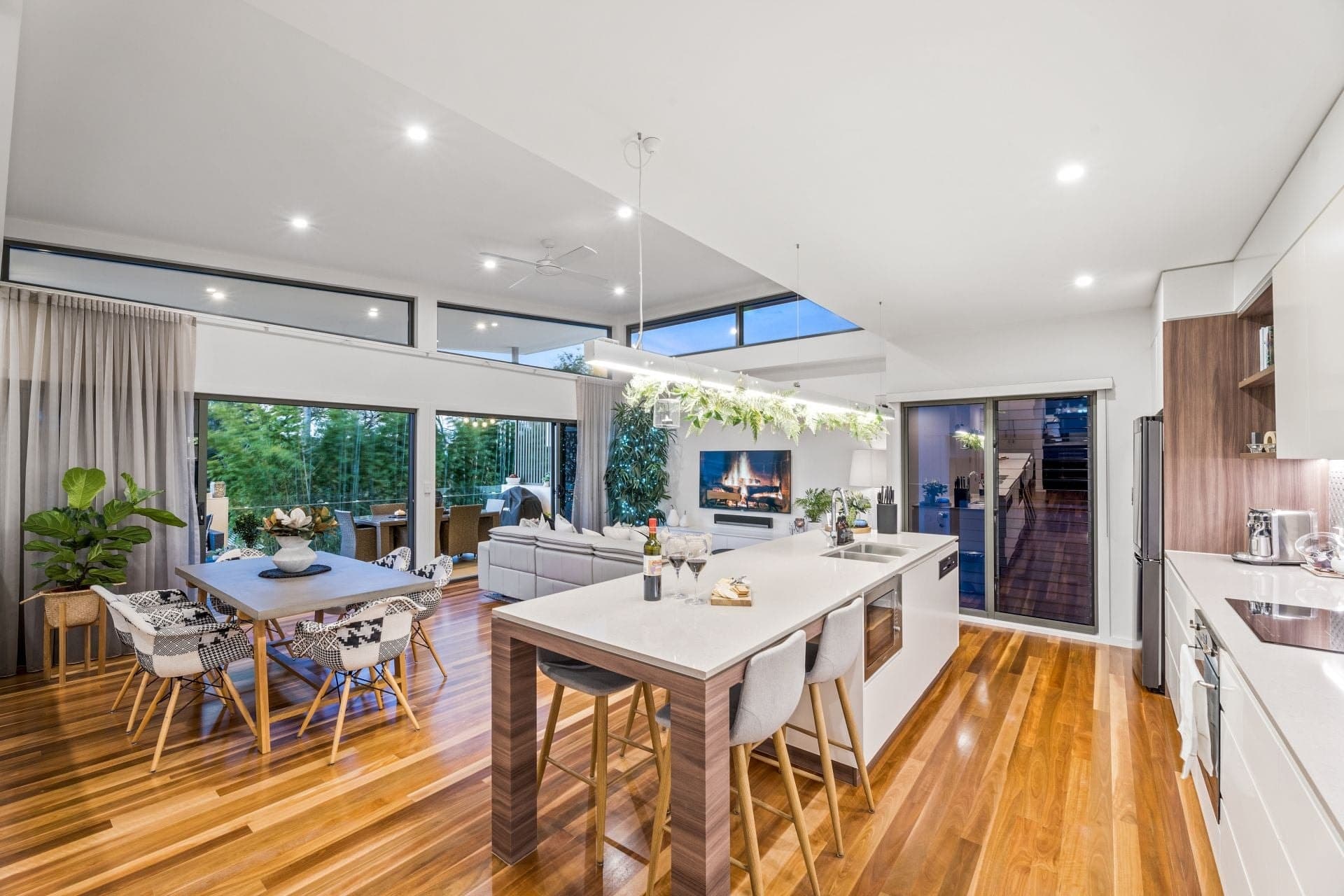 4/6 Petersen Avenue, Southport - Thumbnail 2