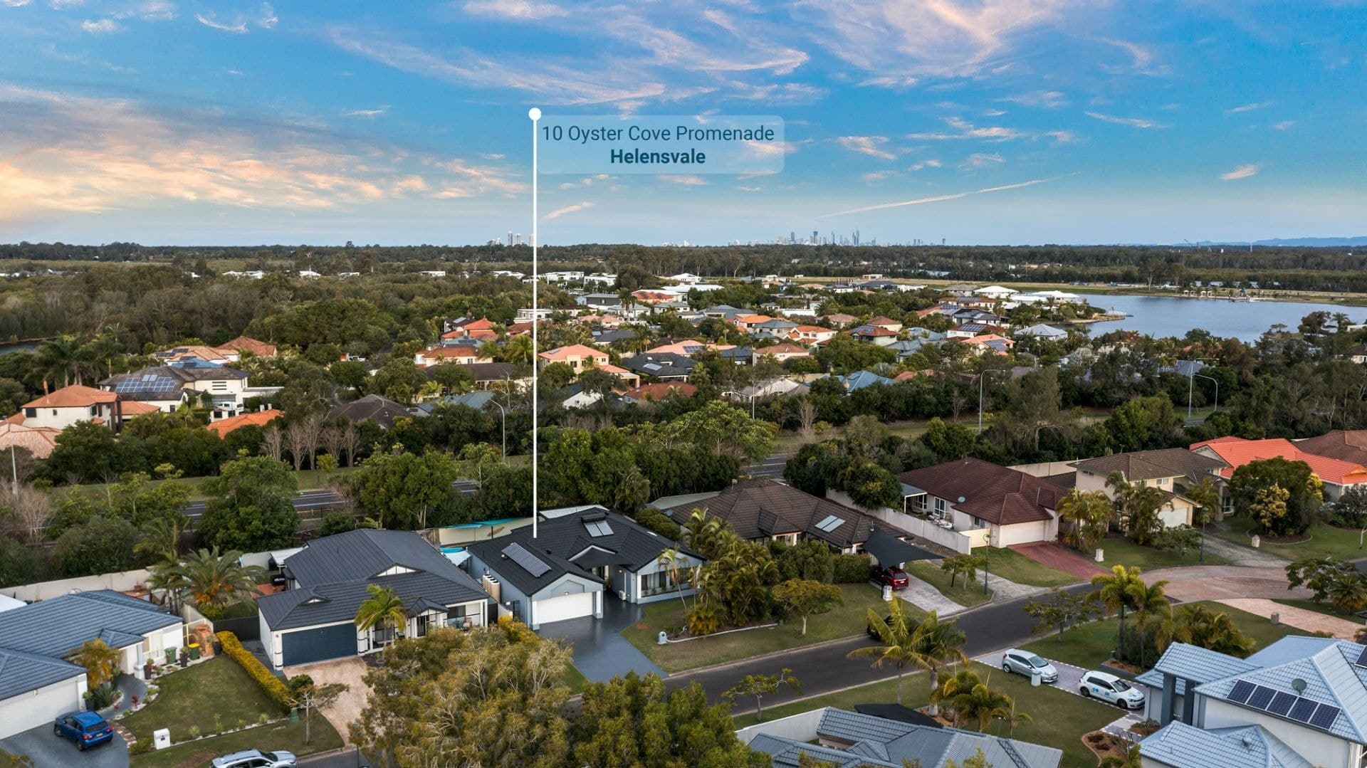 10 Oyster Cove Promenade, Helensvale - Image 1