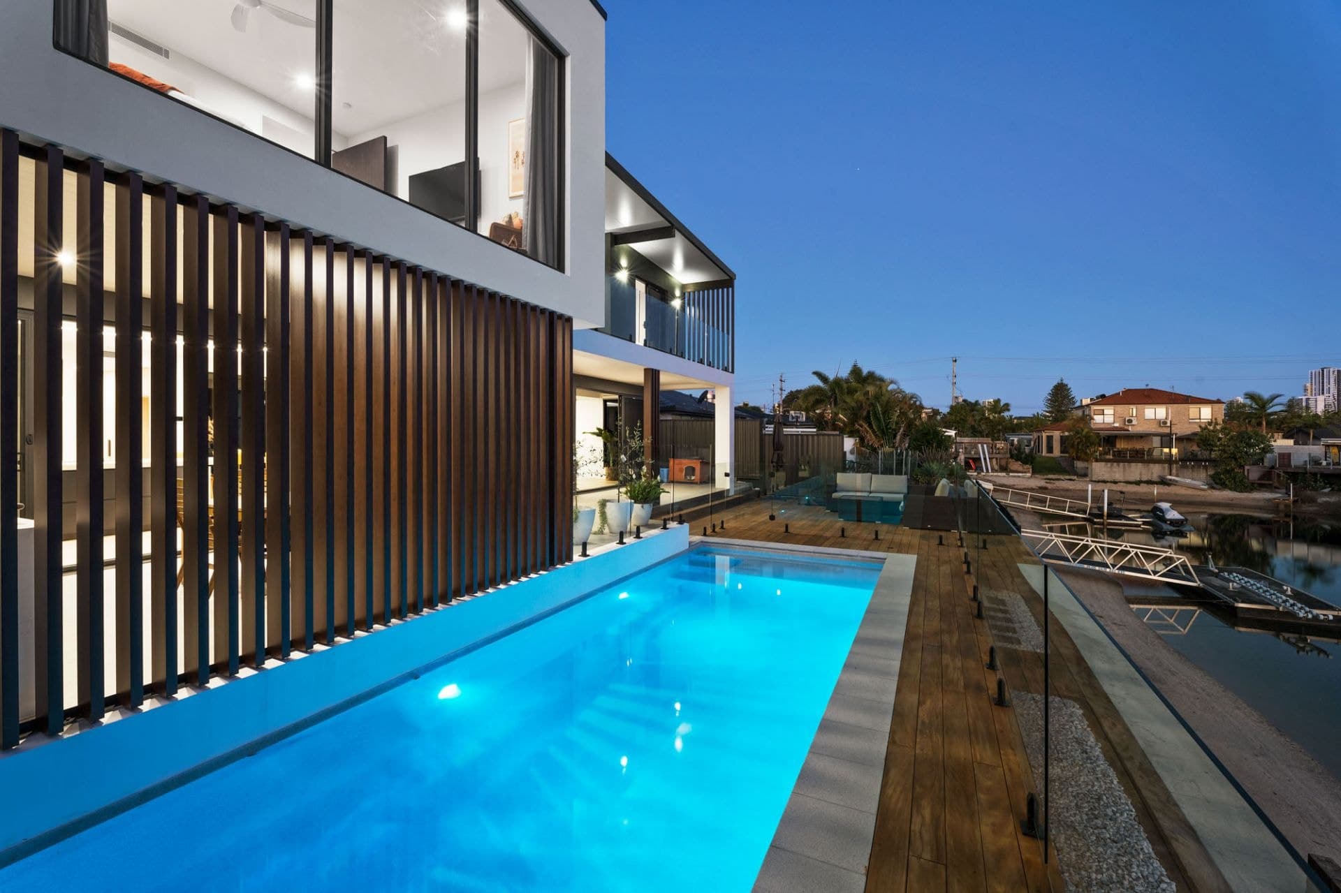 8 Carmel Court, Broadbeach Waters - Thumbnail 4