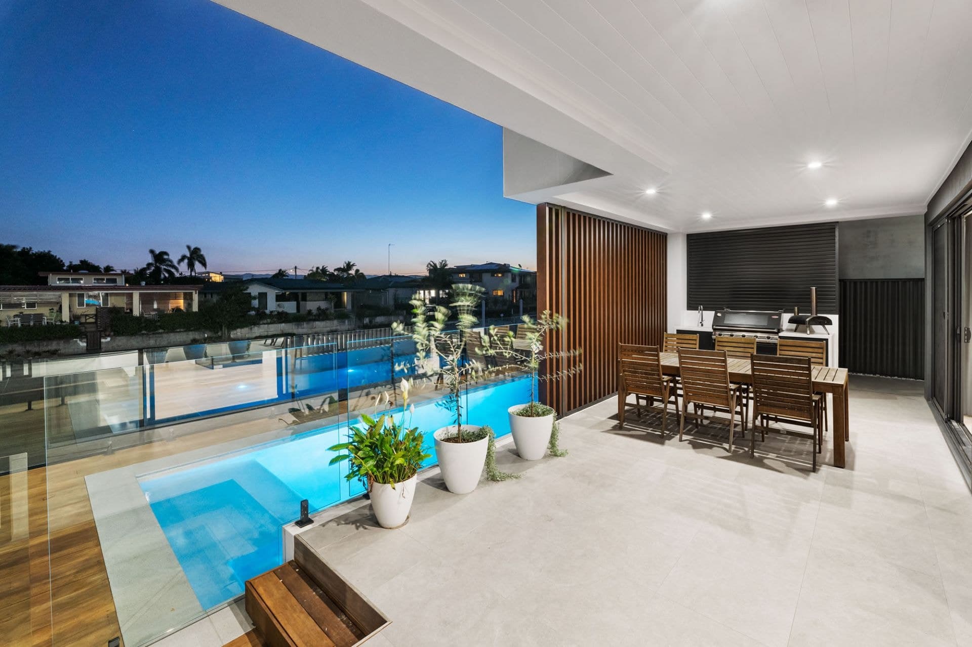 8 Carmel Court, Broadbeach Waters - Thumbnail 6