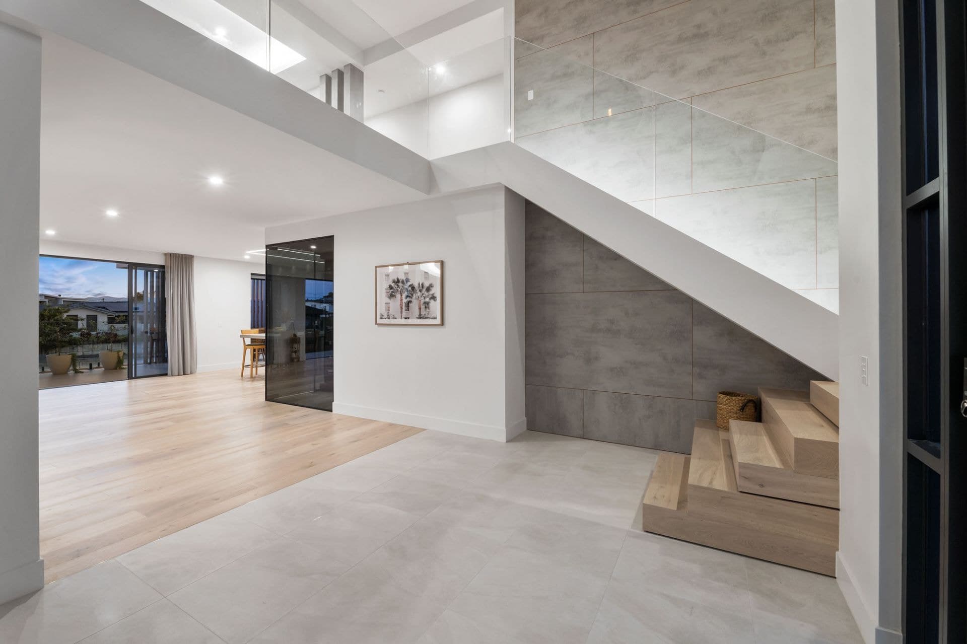 8 Carmel Court, Broadbeach Waters - Thumbnail 7